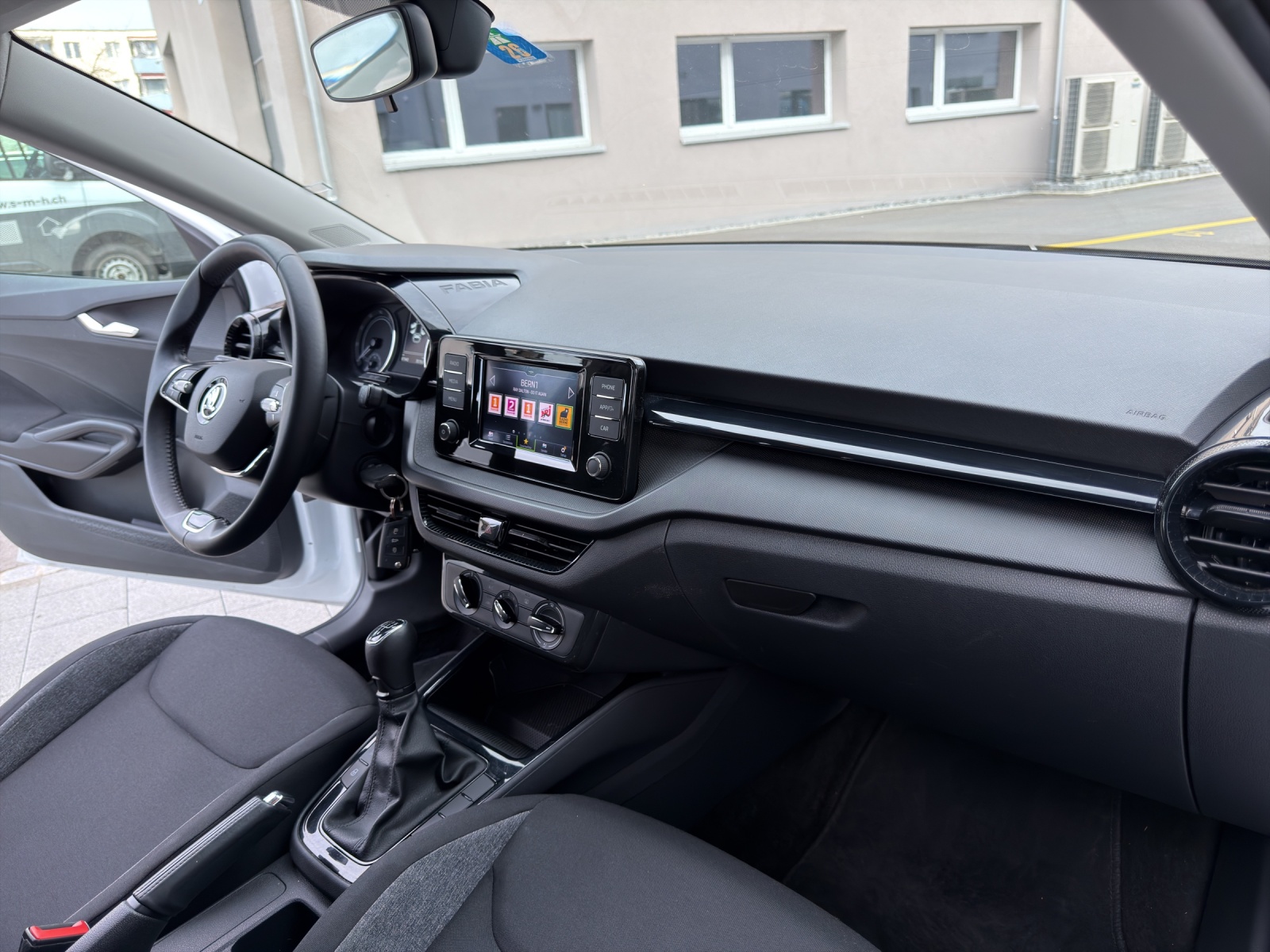 SKODA Fabia 1.0 MPI Active-image-23