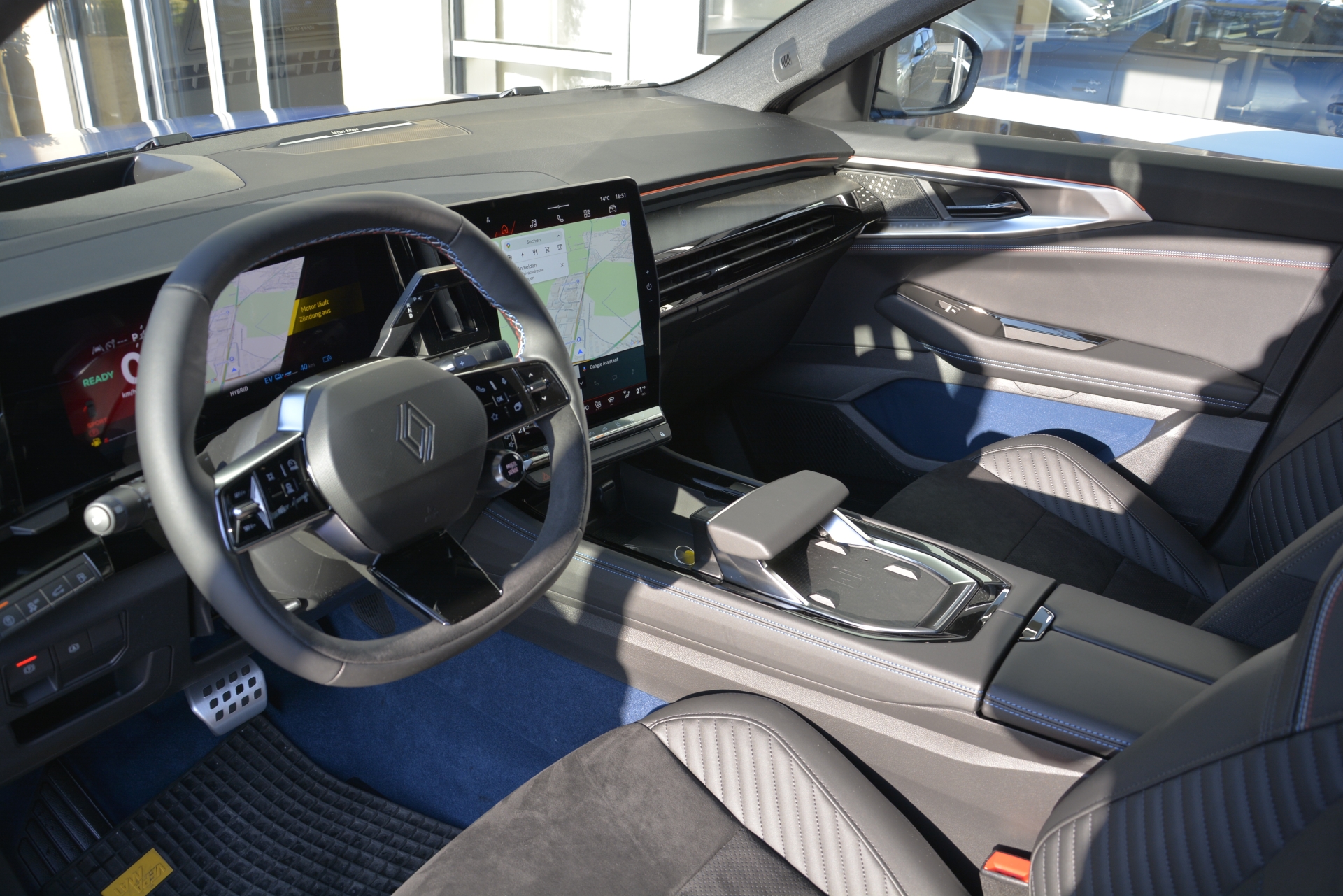 RENAULT RAFALE E-TECH Atelier Alpine Plug In hybrid 4x4 300PS-image-12