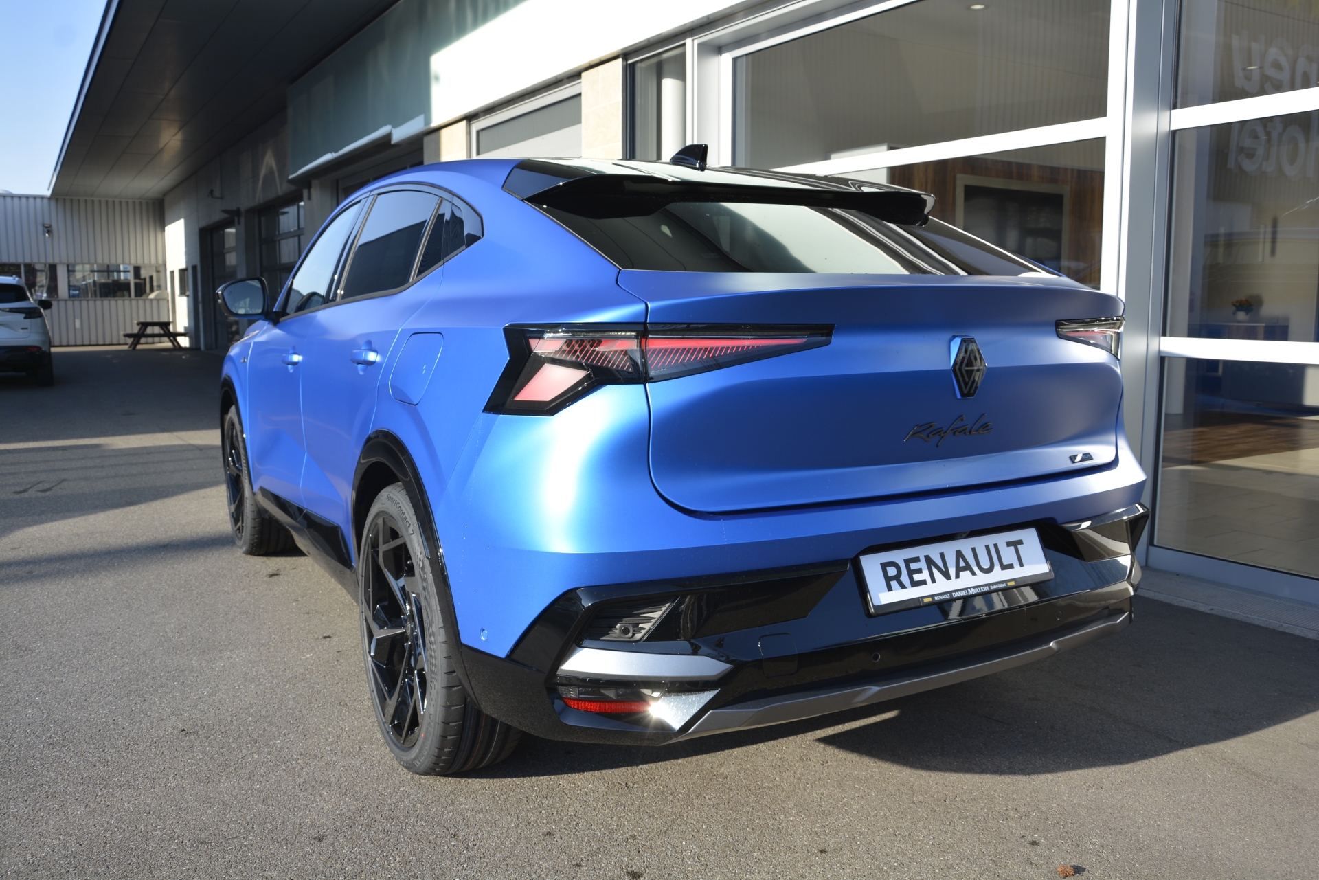 RENAULT RAFALE E-TECH Atelier Alpine Plug In hybrid 4x4 300PS-image-3