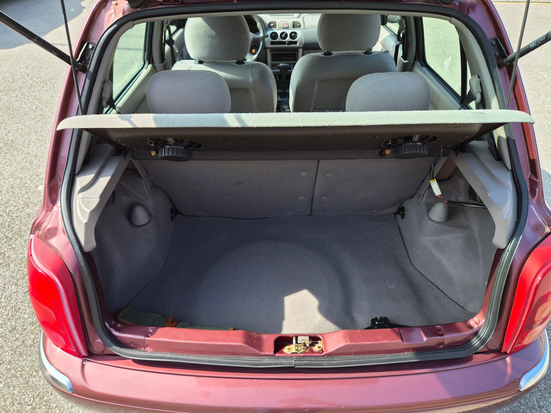 NISSAN Micra 1.4 Sport-image-4