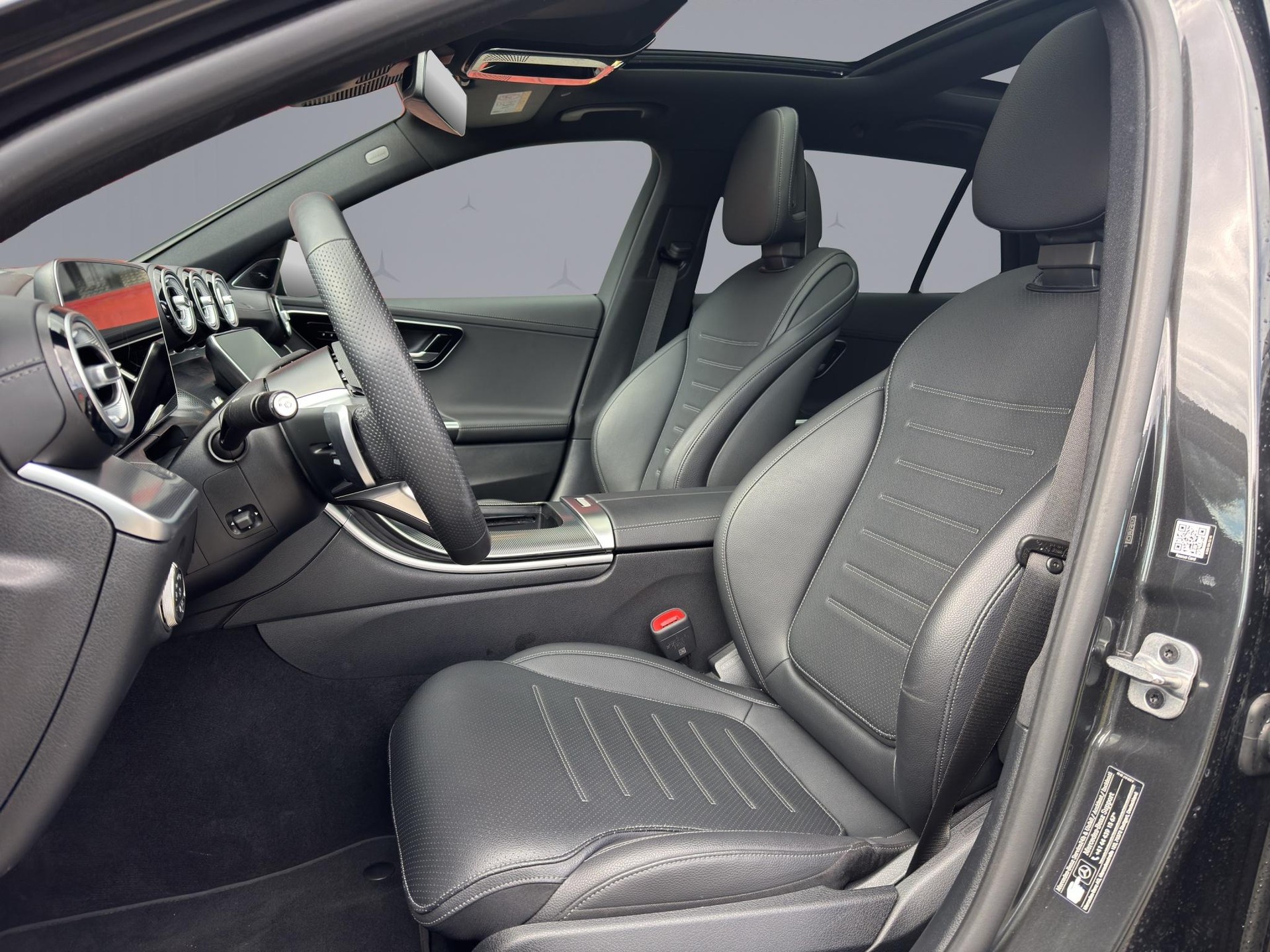 MERCEDES-BENZ C 300 de AMG Line 4matic Kombi-image-18