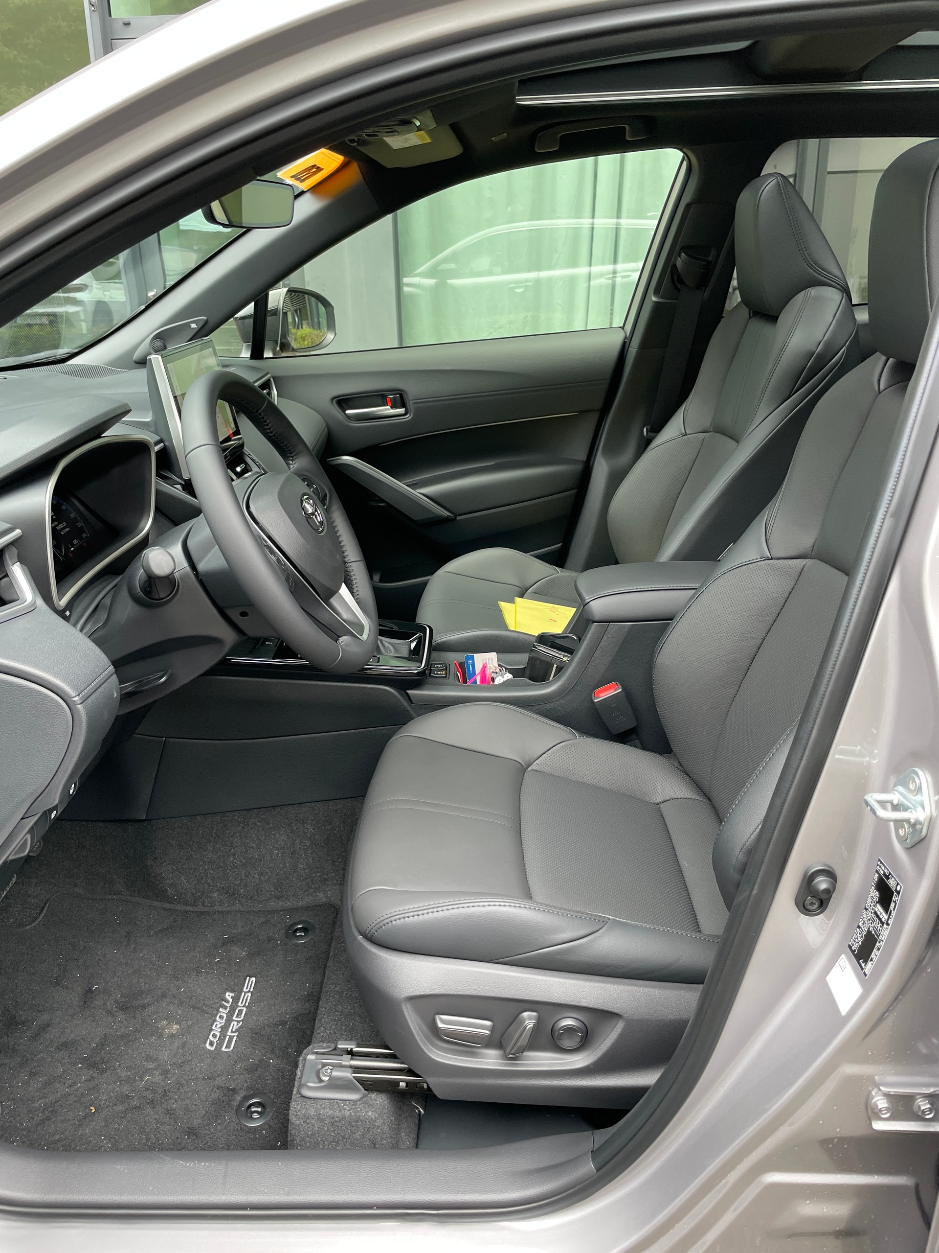 TOYOTA Corolla Cross 2.0 Premium e-CVT AWD (New Modell 2026)-image-10