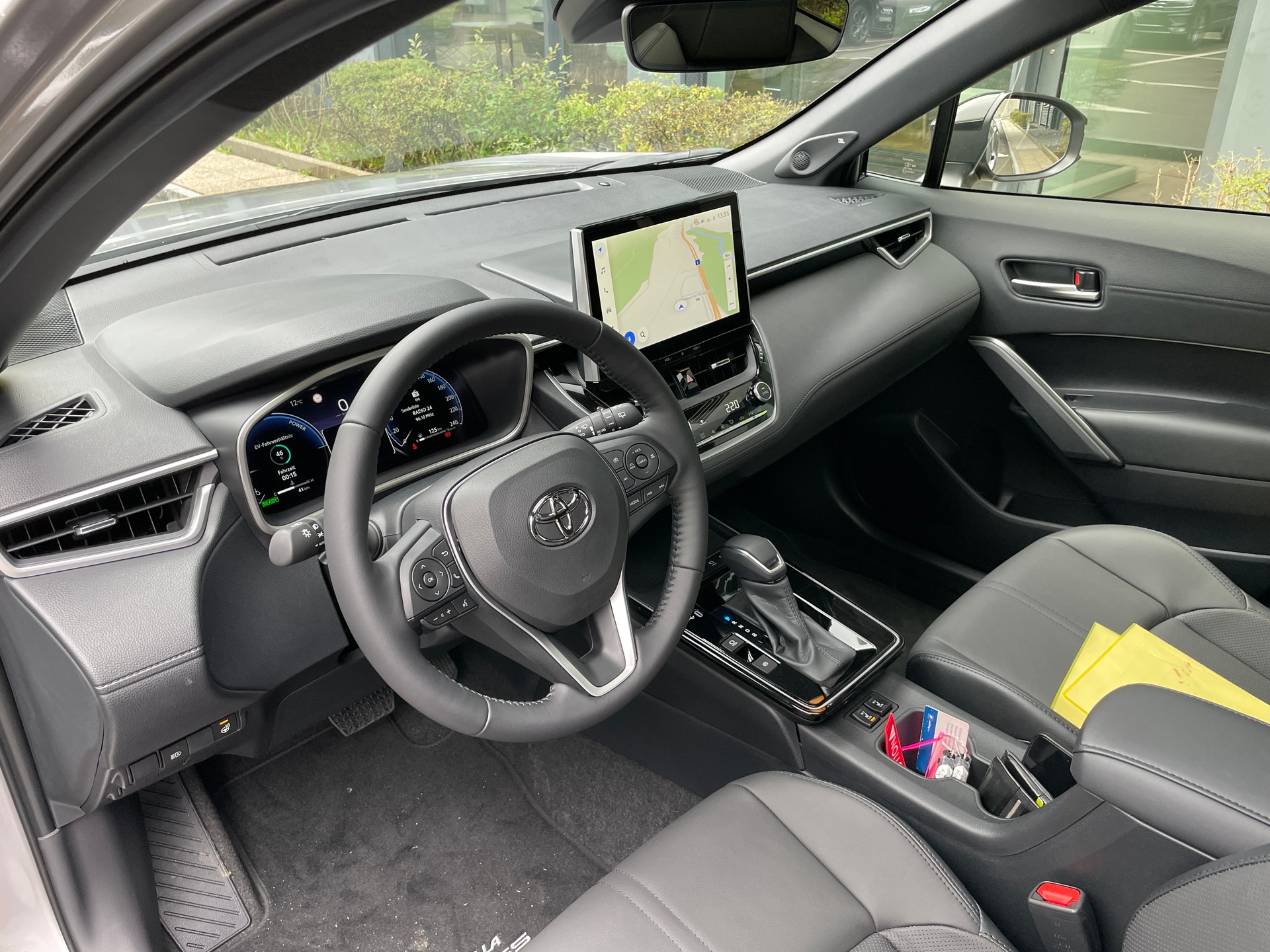 TOYOTA Corolla Cross 2.0 Premium e-CVT AWD (New Modell 2026)-image-9