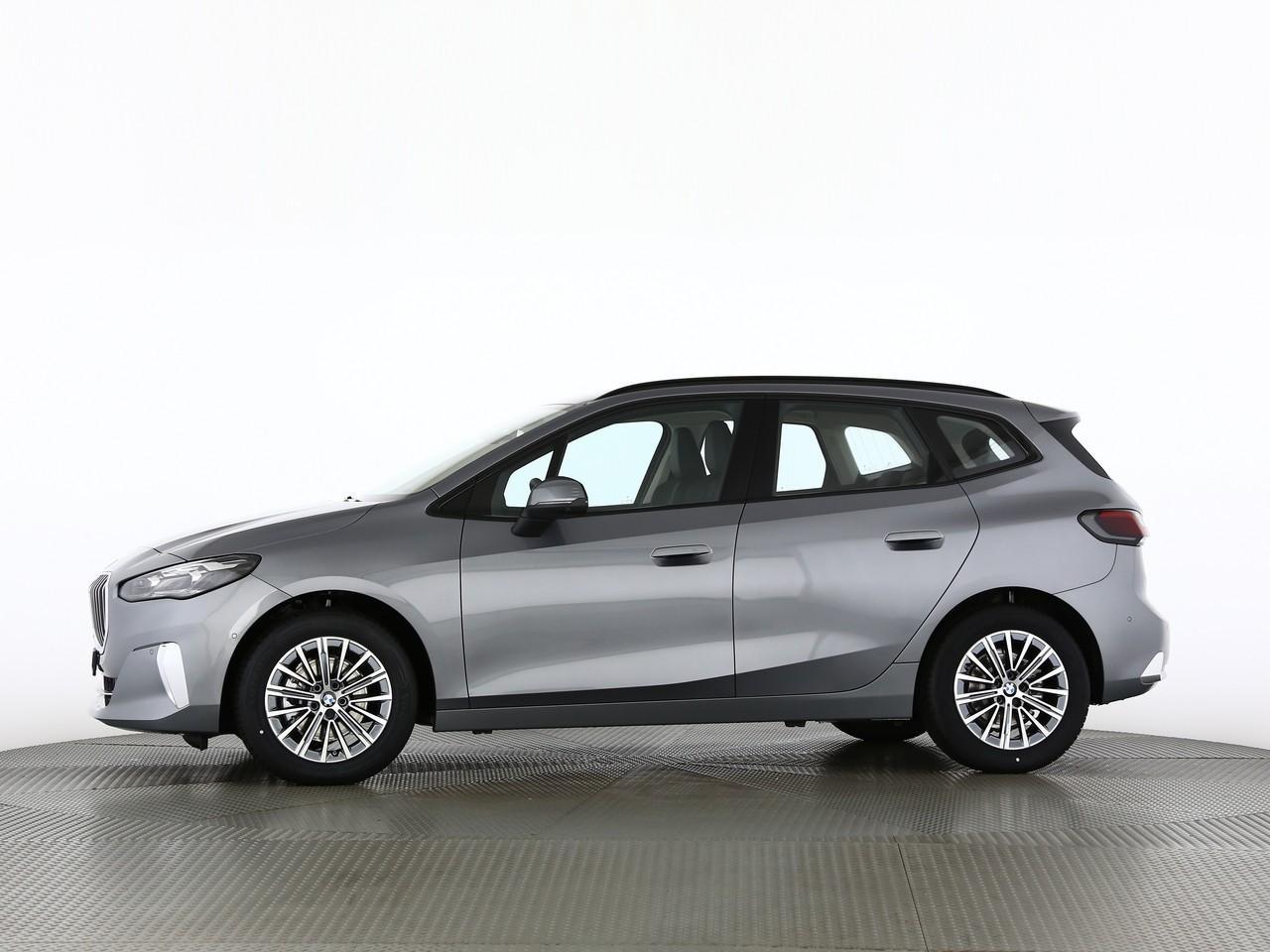 BMW 218i Active Tourer-image-3