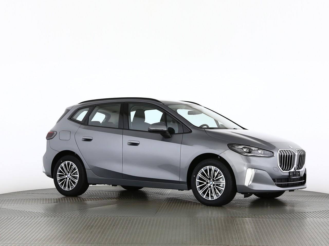 BMW 218i Active Tourer-image-18