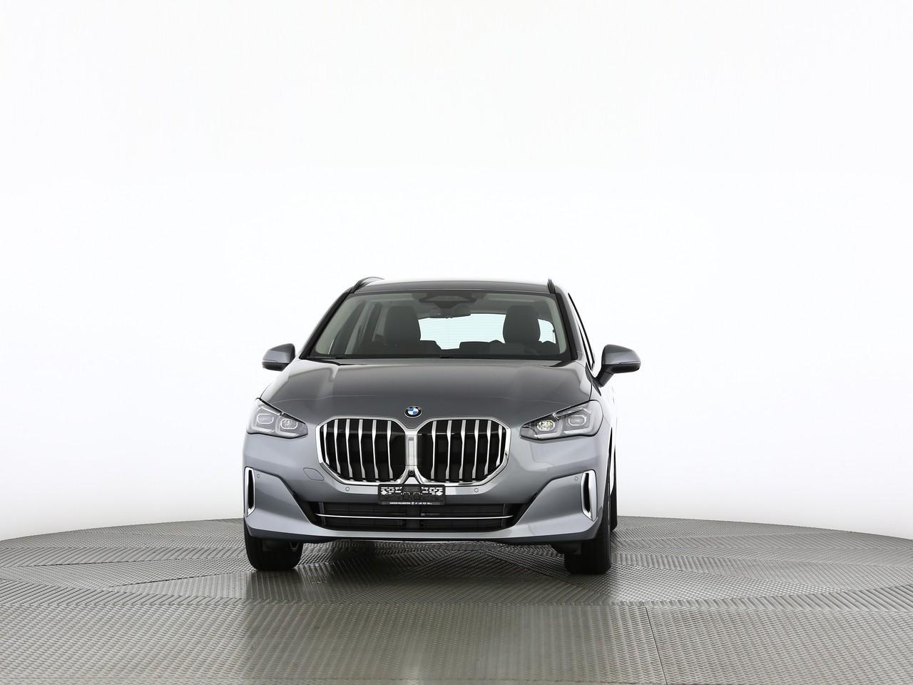 BMW 218i Active Tourer-image-22