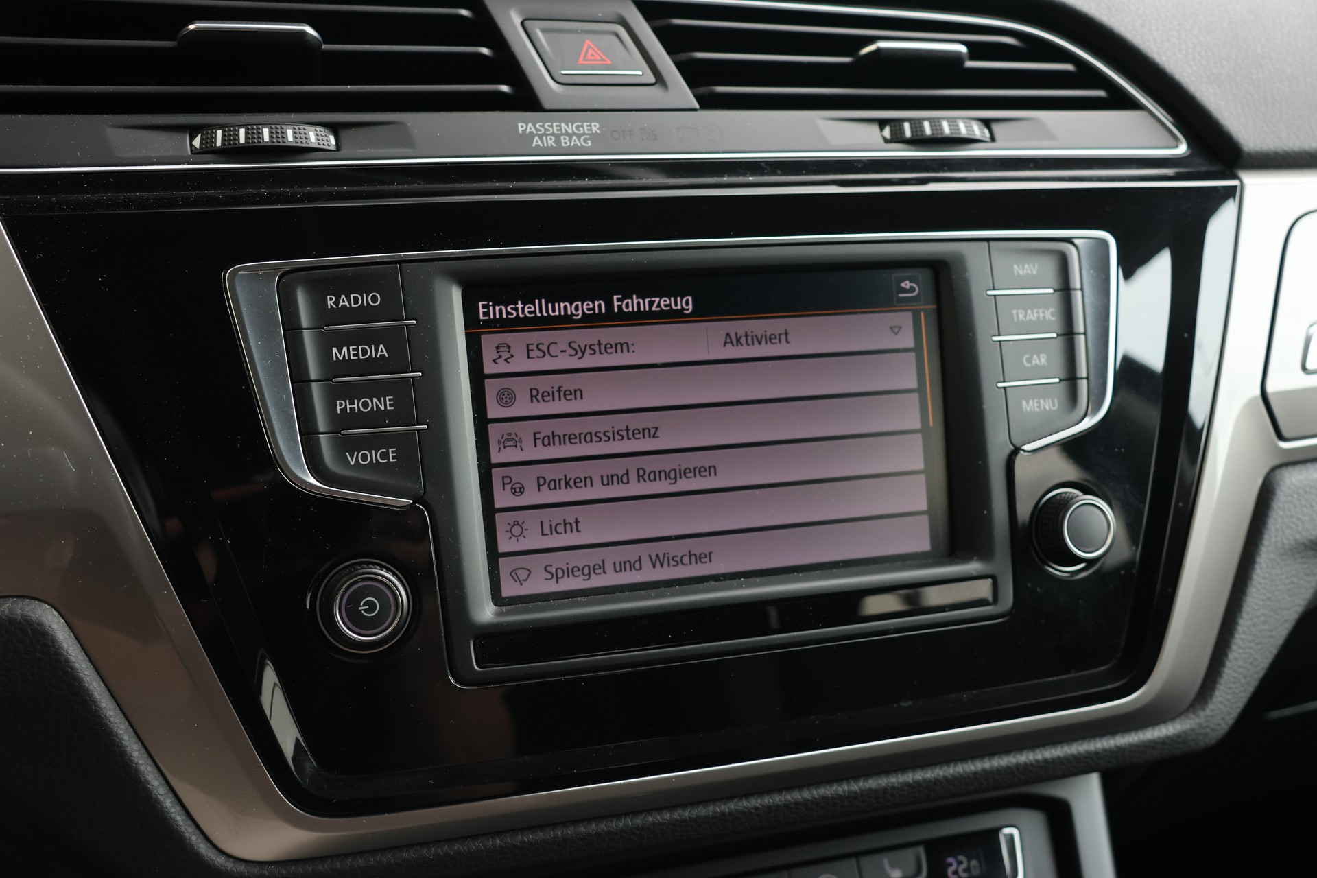 VW Touran 1.4 TSI BlueMotion Technology Trendline DSG-image-19