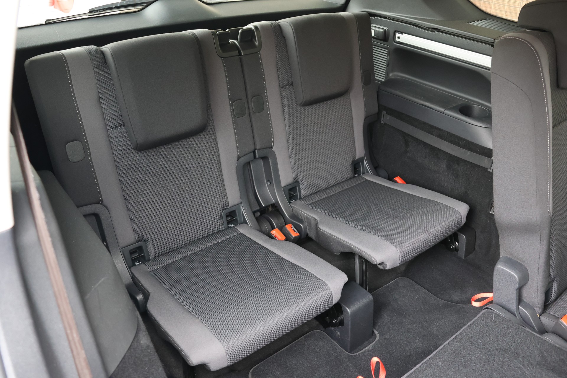 VW Touran 1.4 TSI BlueMotion Technology Trendline DSG-image-11