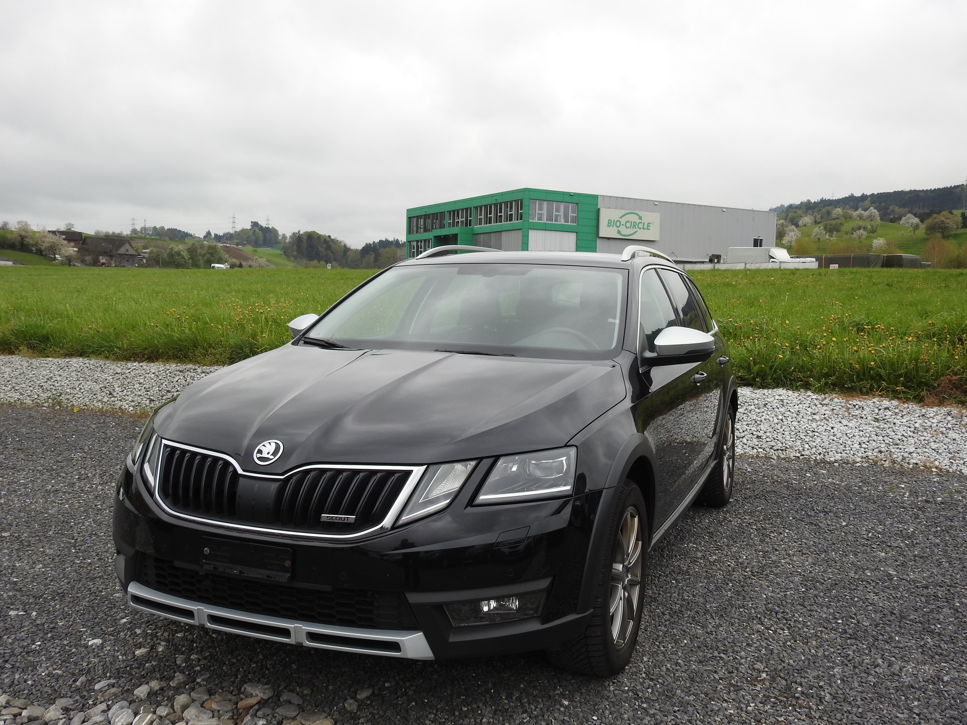 SKODA Octavia Combi 2.0 TDI Scout 4x4 DSG-image-0