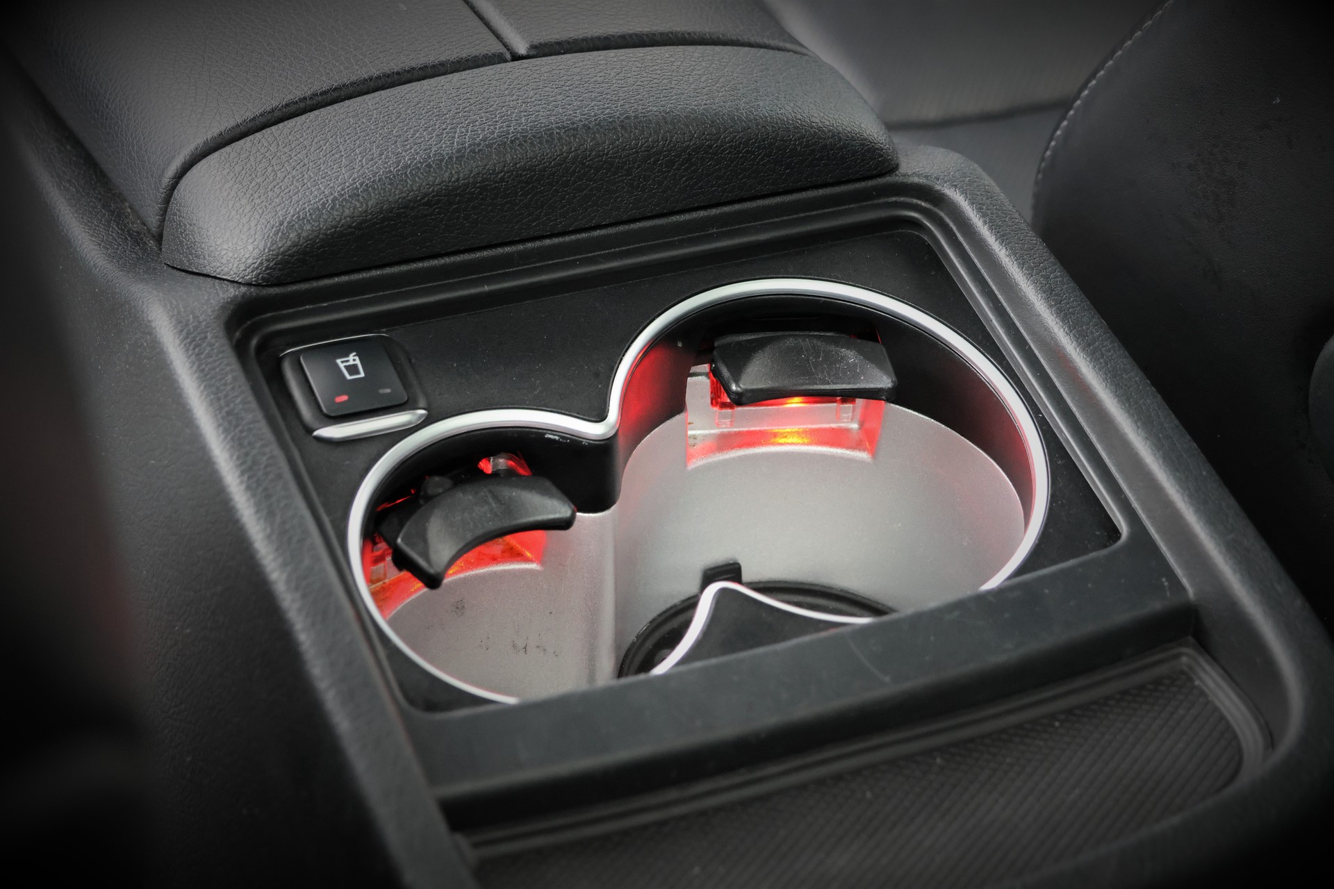 MERCEDES-BENZ V 300 d lang Swiss Edition 4Matic 9G-Tronic (CH) 7 Plätzer-image-20