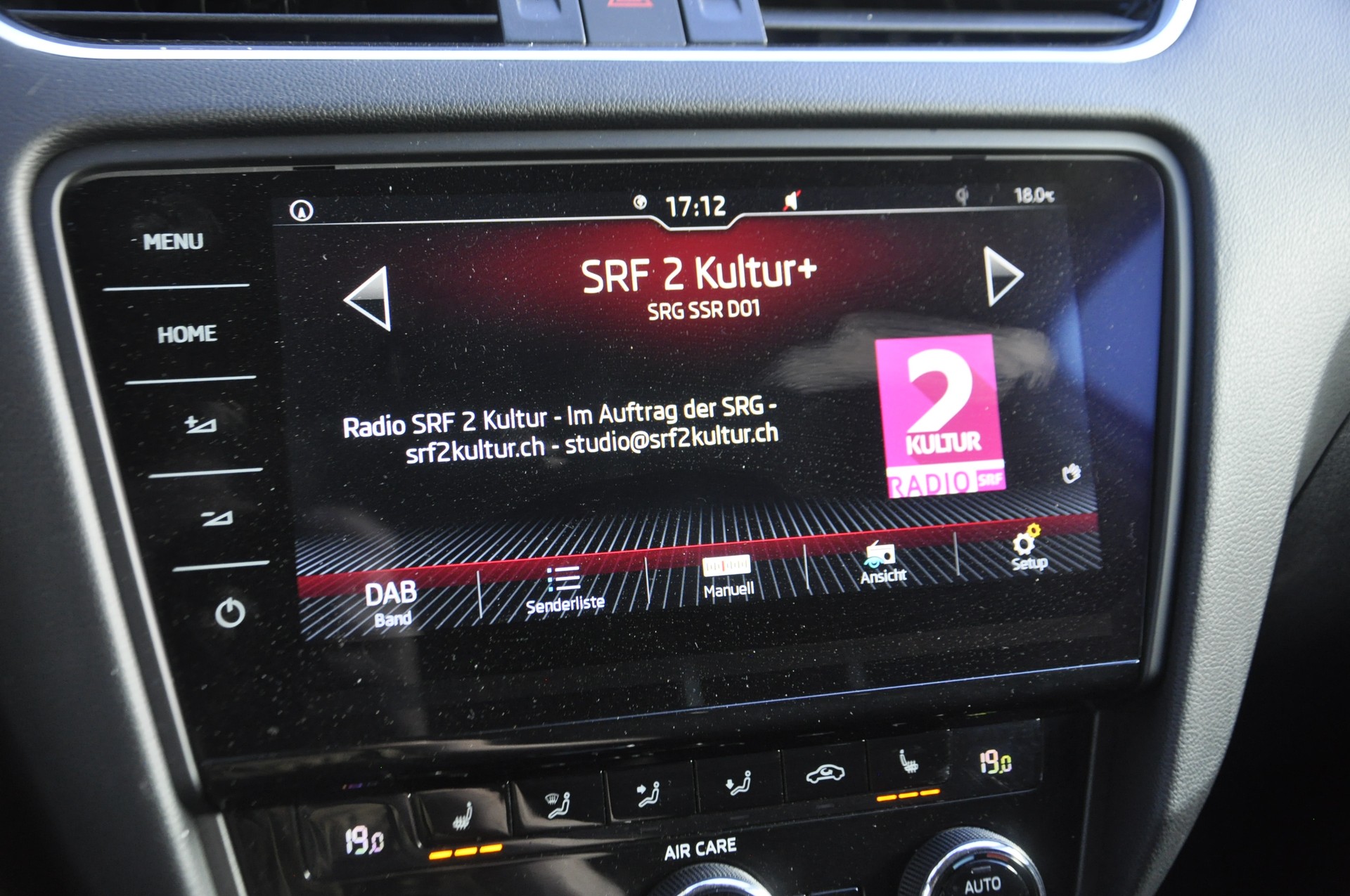 SKODA Octavia Combi 2.0 TDI Style DSG I Anhängerkupplung-image-13