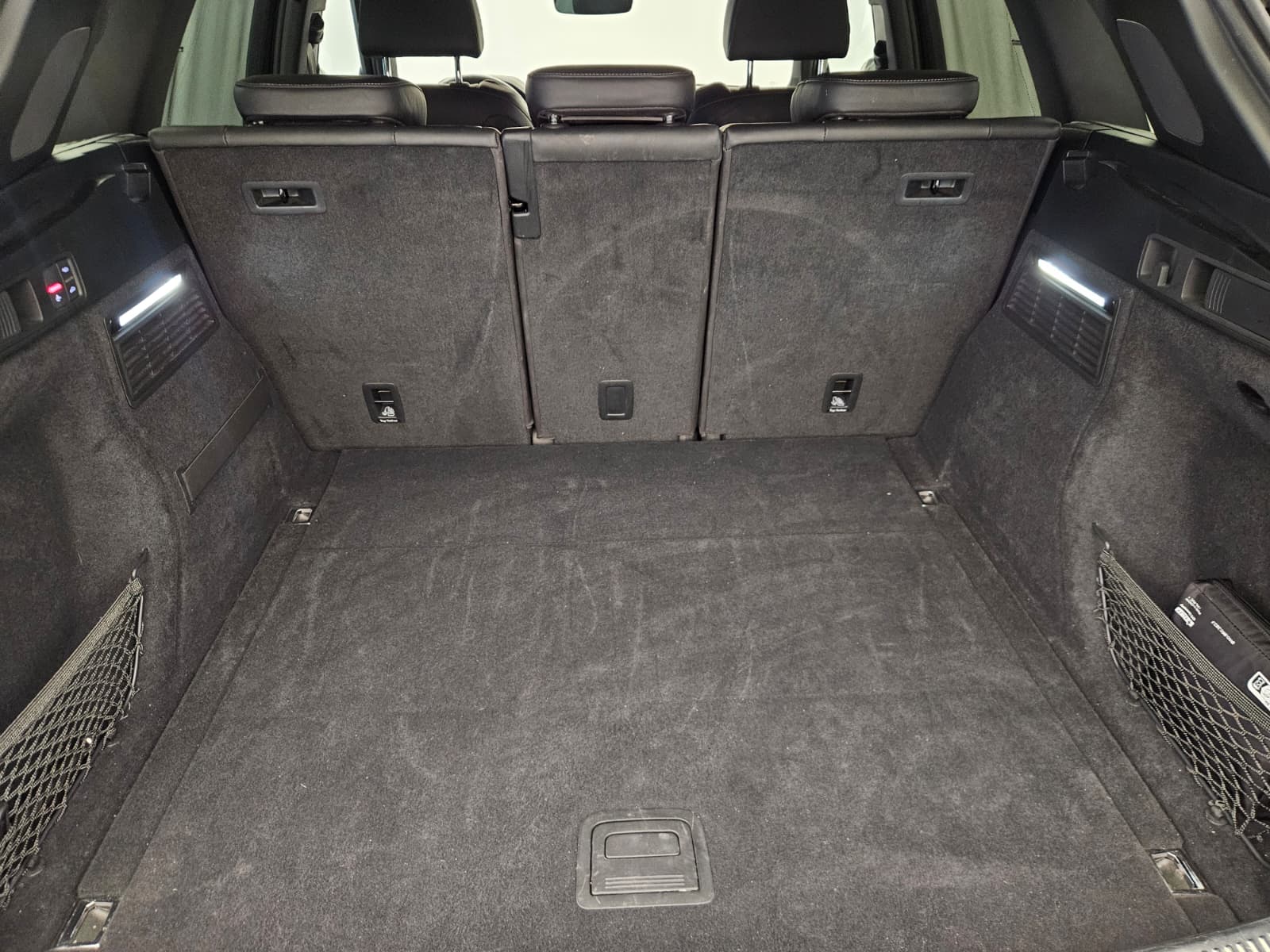 AUDI Q5 40 TDI Black Edition quattro S-tronic-image-14