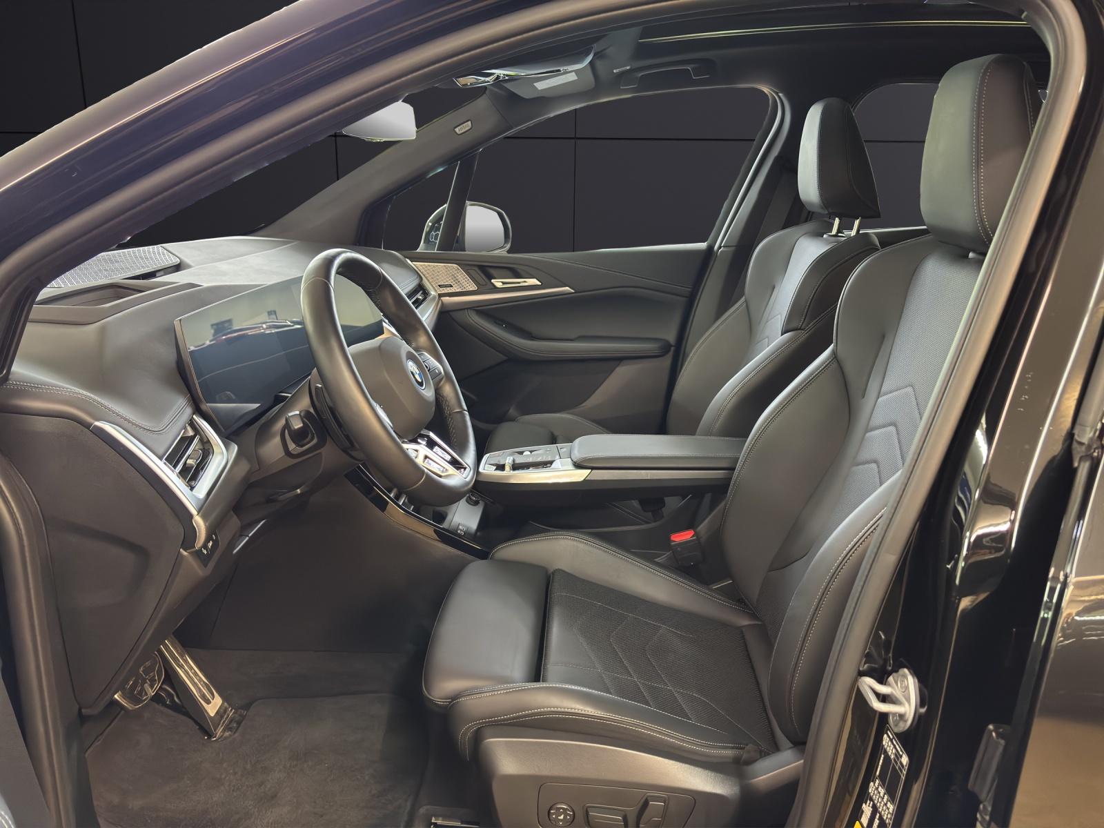 BMW 225e xDrive paddles Active Tourer-image-10
