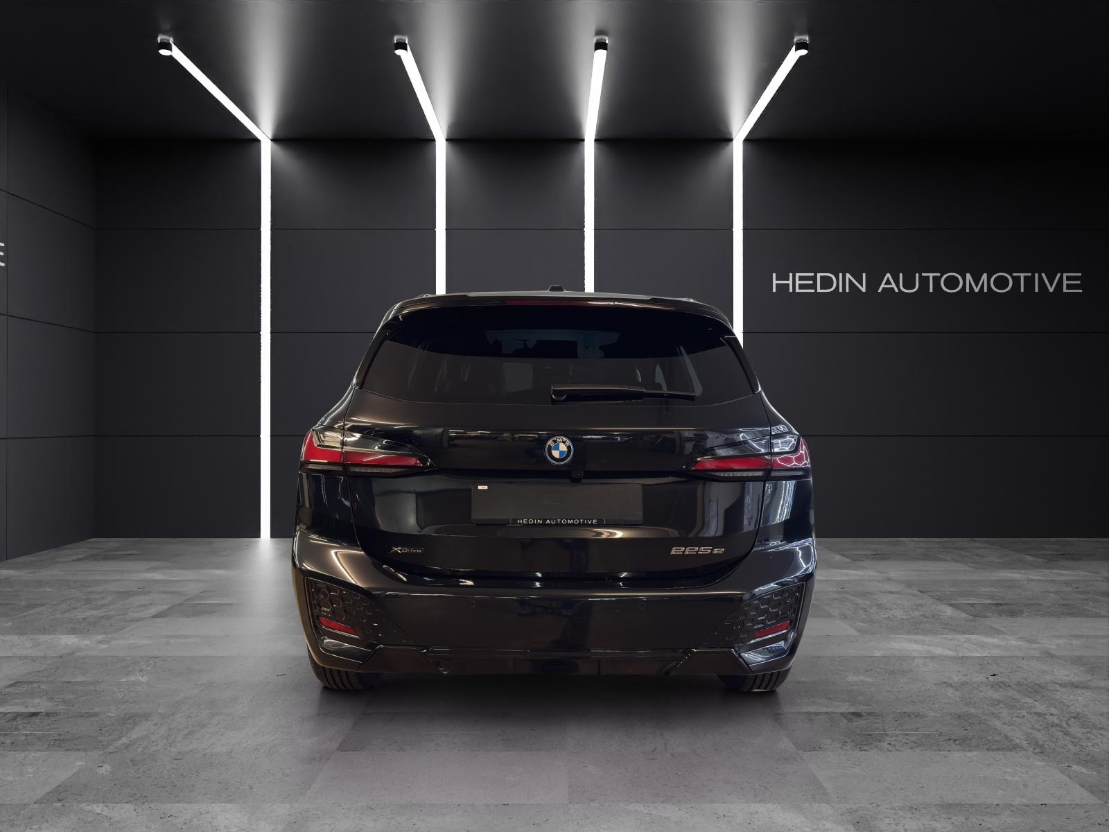 BMW 225e xDrive paddles Active Tourer-image-3