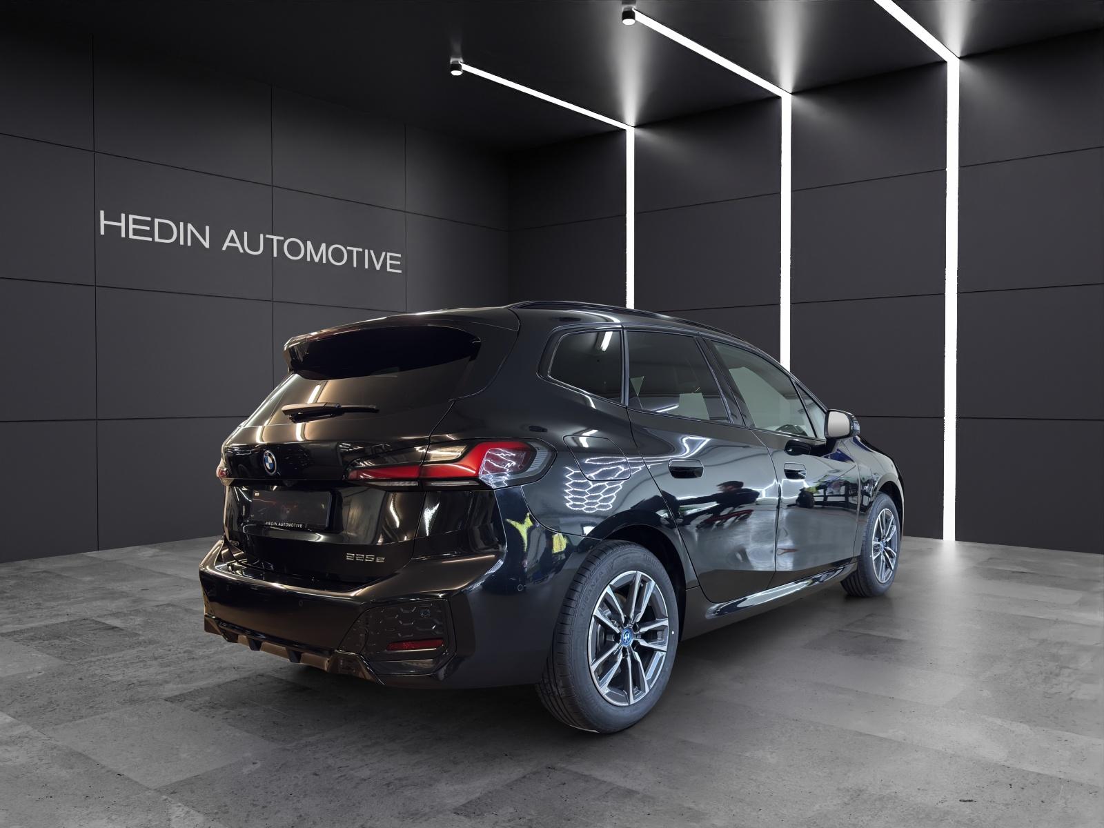 BMW 225e xDrive paddles Active Tourer-image-4