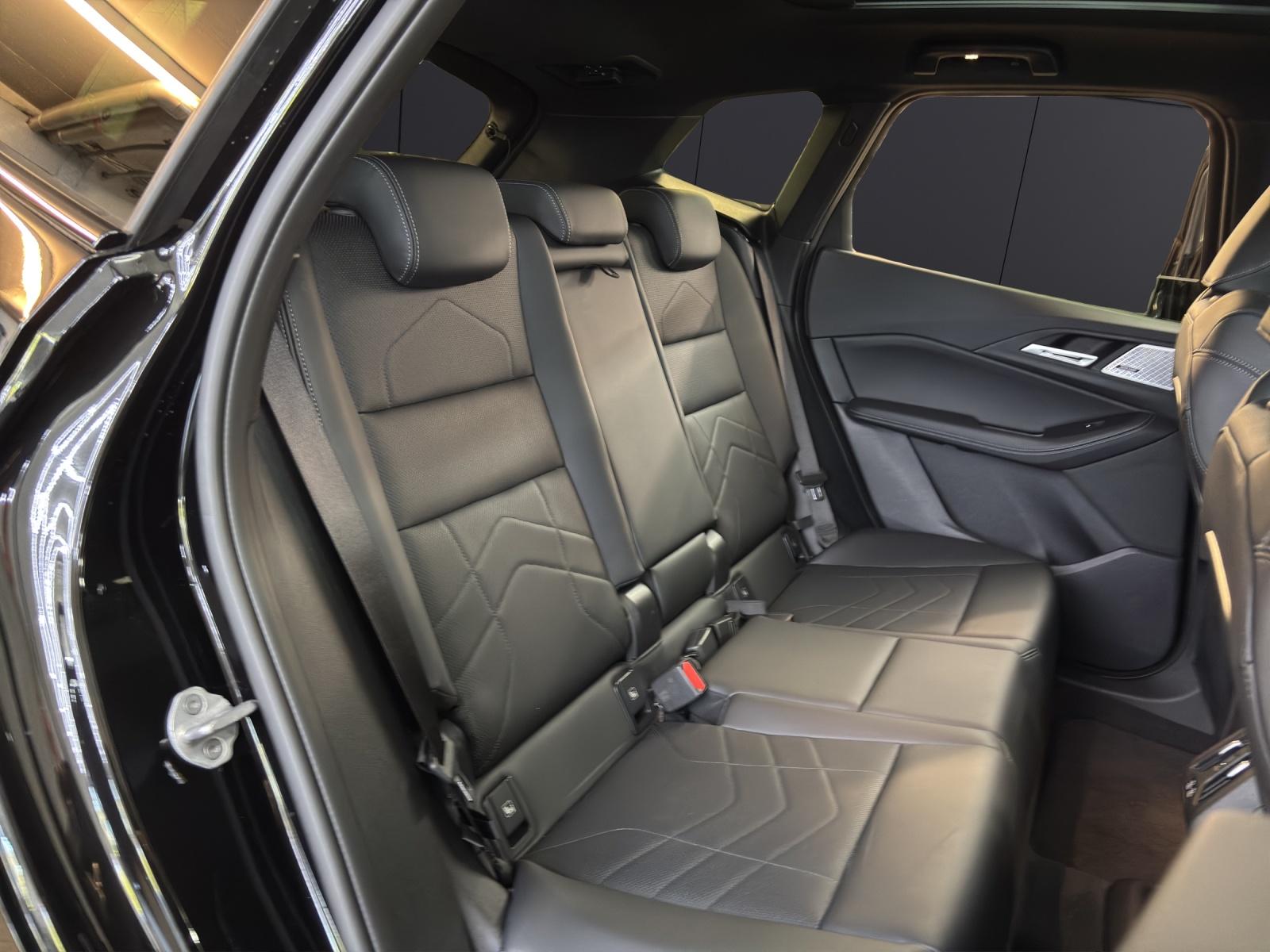 BMW 225e xDrive paddles Active Tourer-image-13