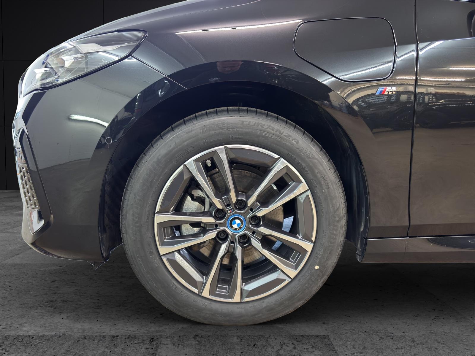 BMW 225e xDrive paddles Active Tourer-image-8
