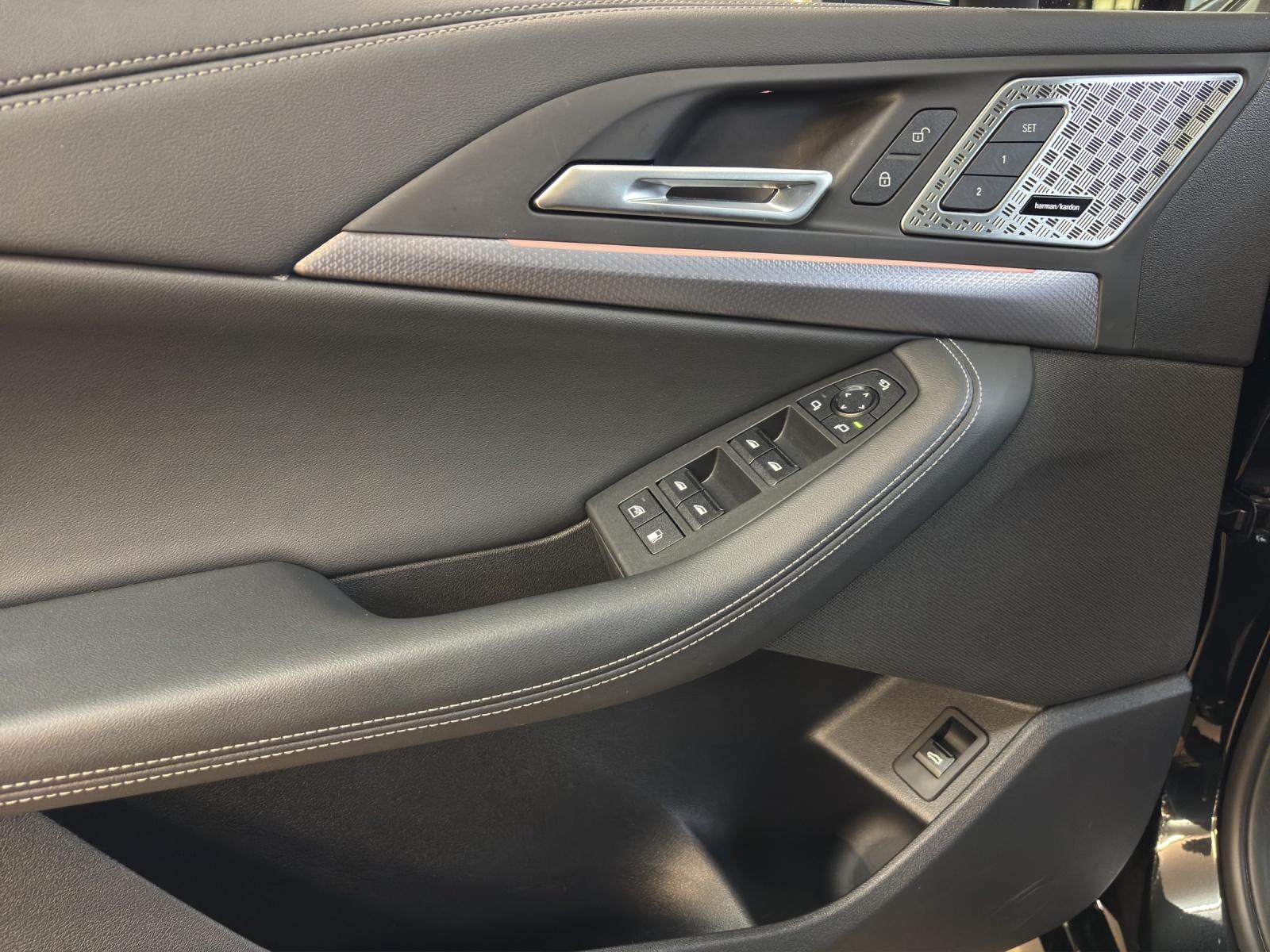 BMW 225e xDrive paddles Active Tourer-image-9