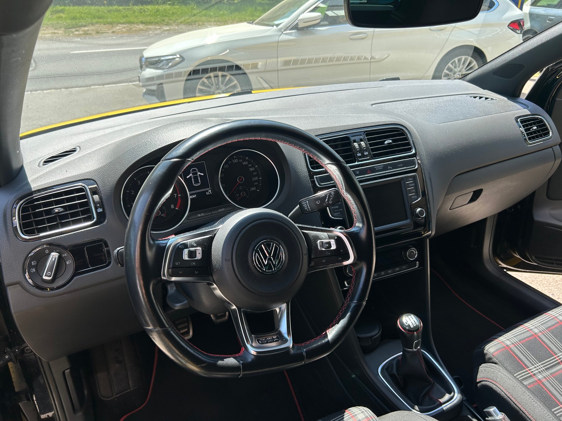 VW Polo 1.8 TSI GTI-image-8