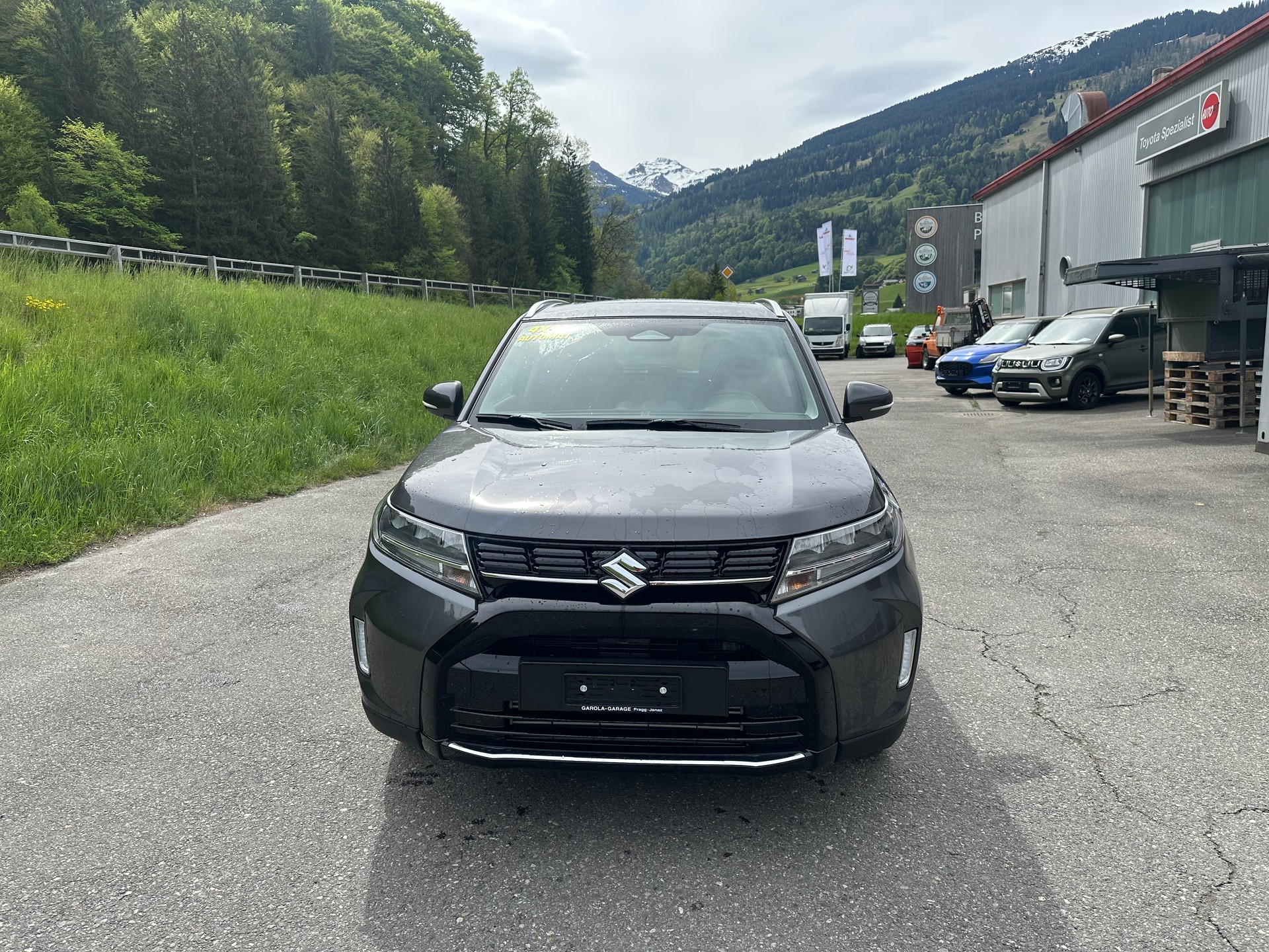 SUZUKI Vitara 1.4 Boosterjet Compact Top 4x4 Hybrid Automatic-image-2