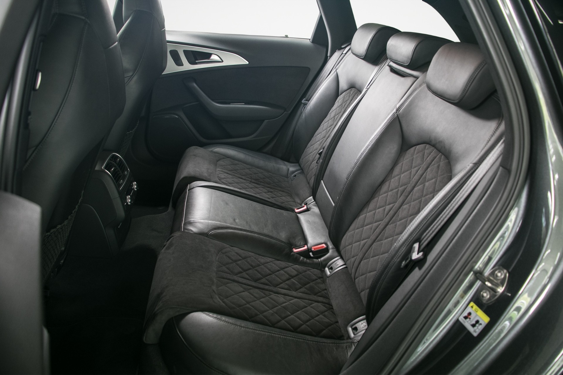 AUDI S6 Avant 4.0 TFSI V8 quattro S-tronic-image-14