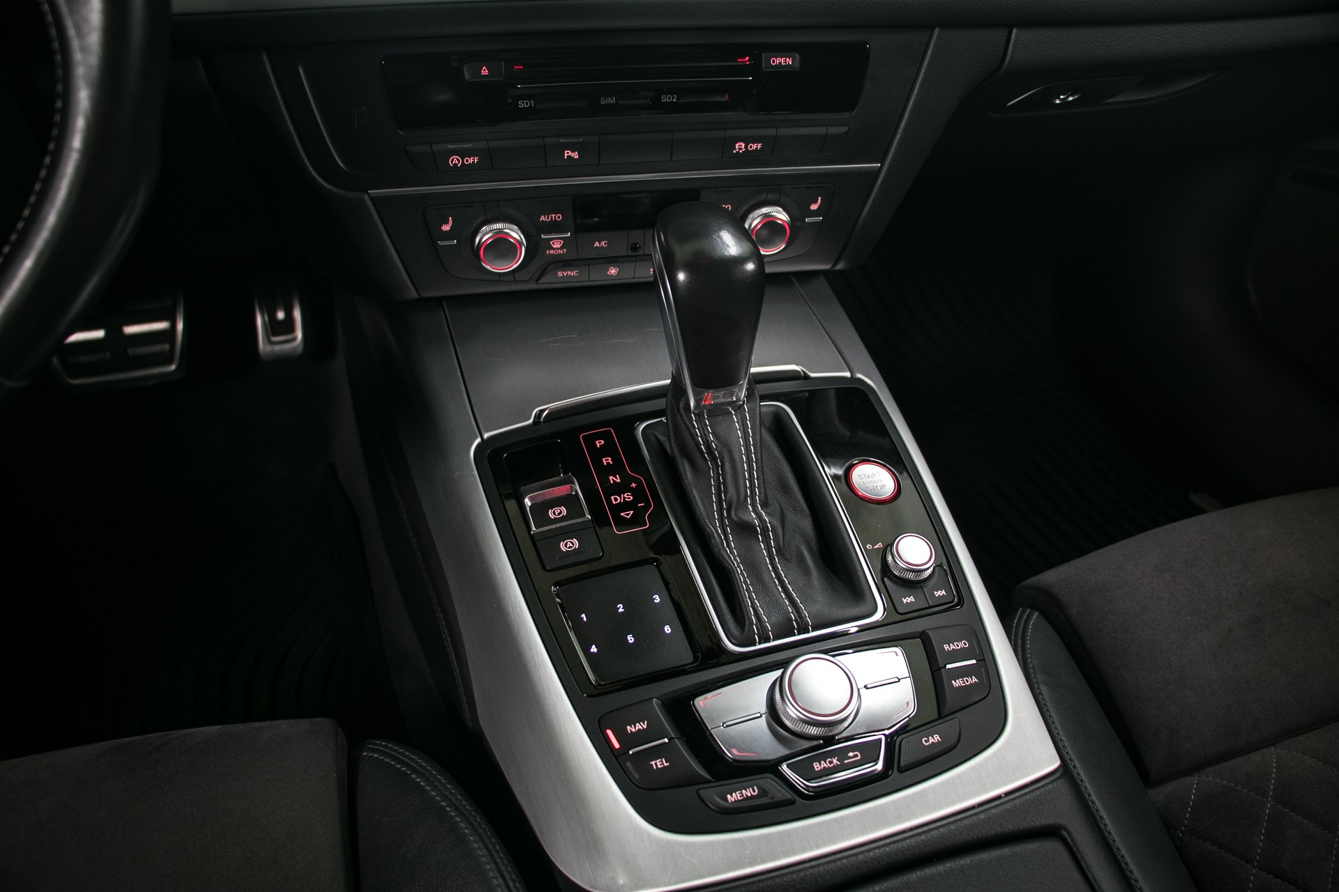 AUDI S6 Avant 4.0 TFSI V8 quattro S-tronic-image-8