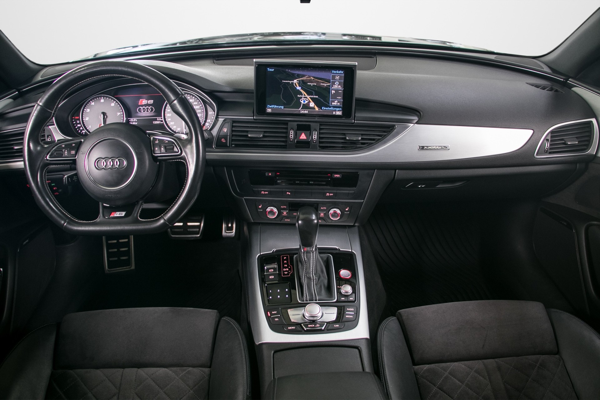 AUDI S6 Avant 4.0 TFSI V8 quattro S-tronic-image-6
