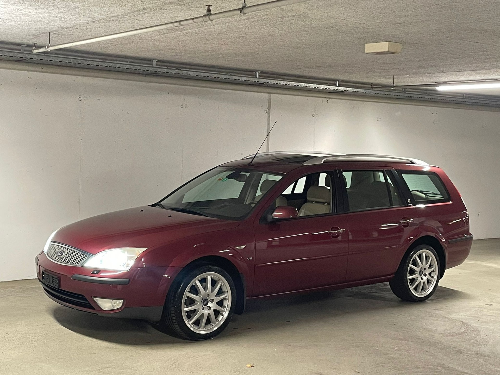 FORD Mondeo 2.5i V6 Executive // MFK NEU-image-1