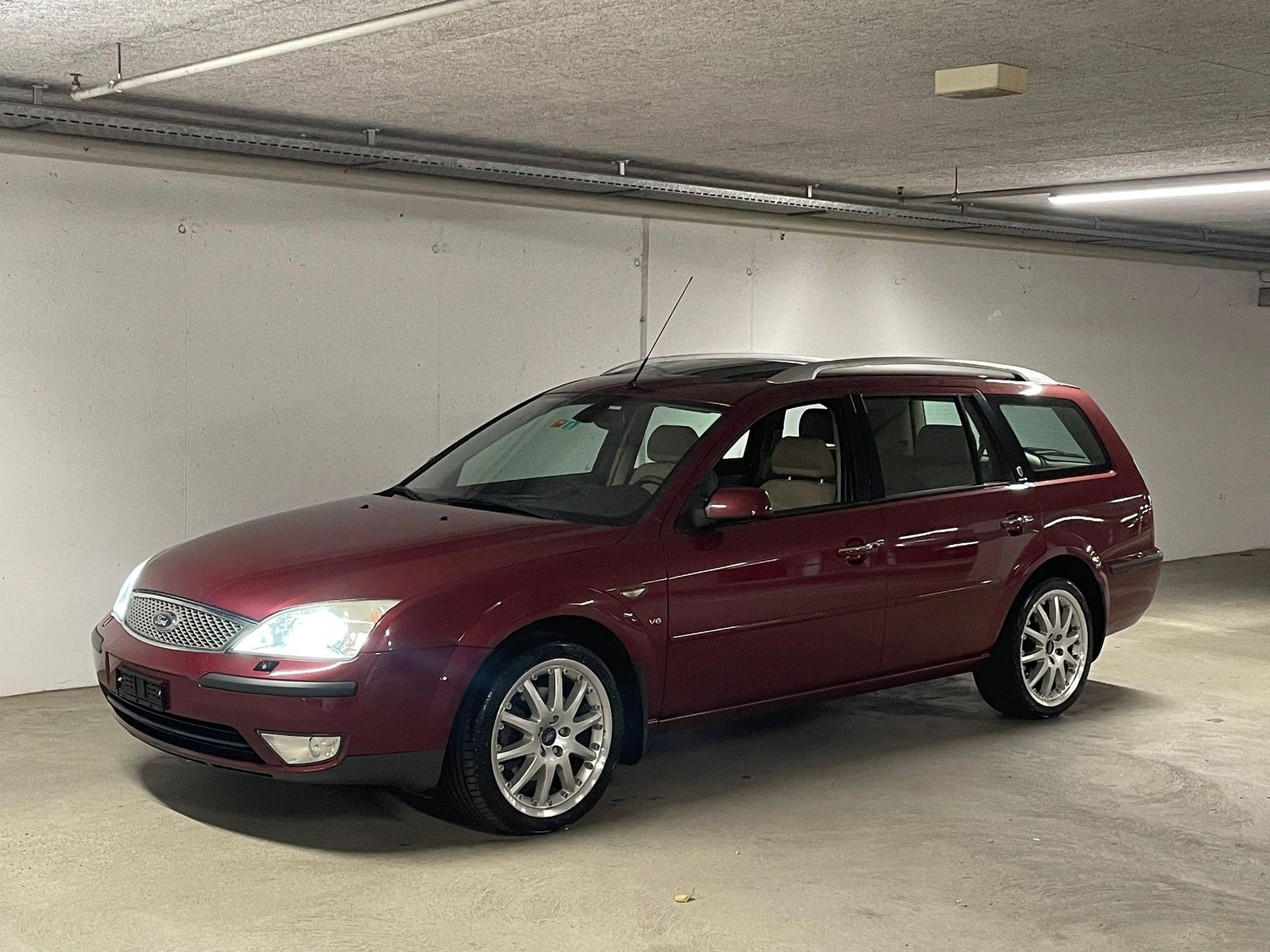 FORD Mondeo 2.5i V6 Executive // MFK NEU-image-0