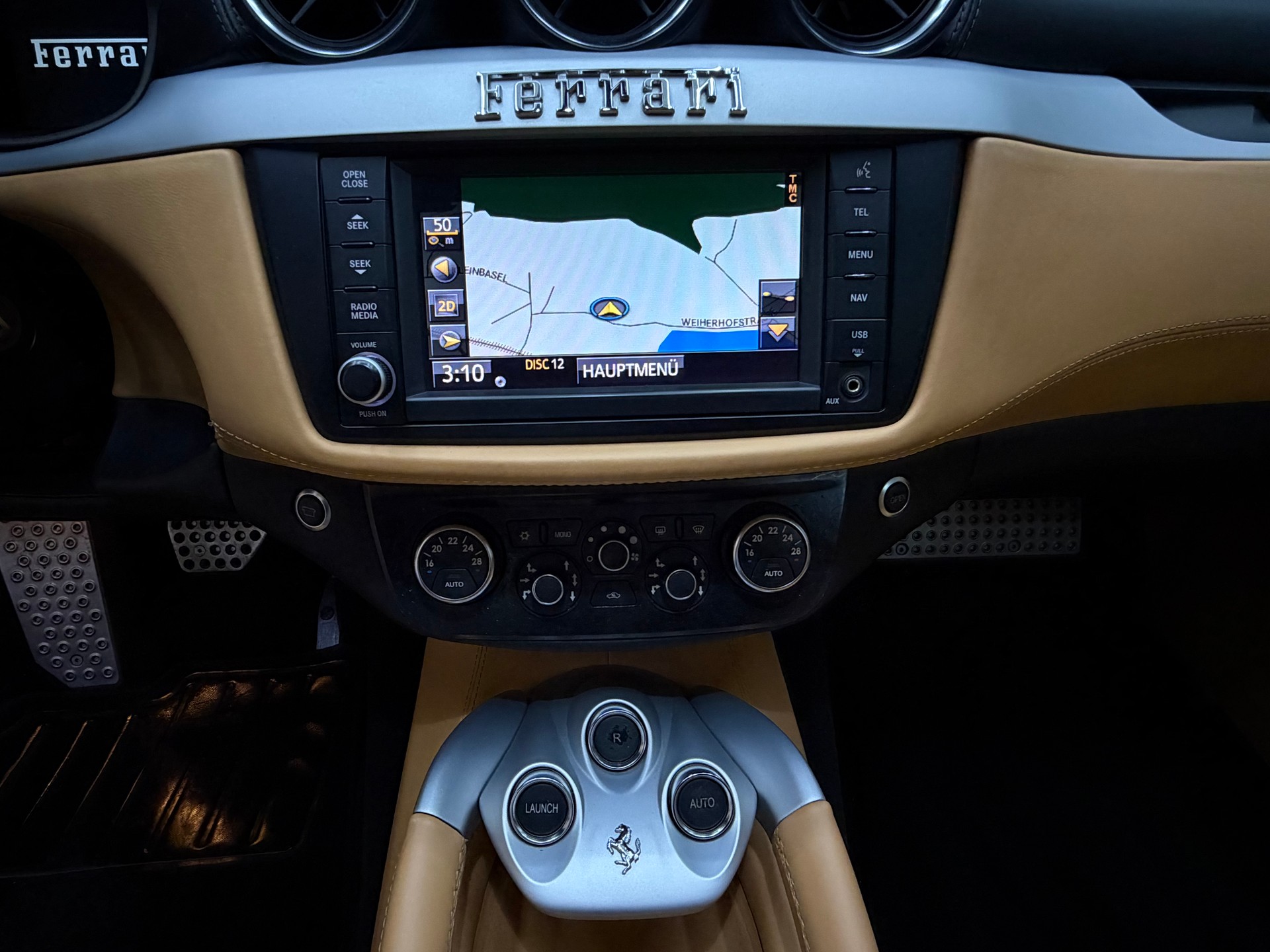 FERRARI FF-image-9