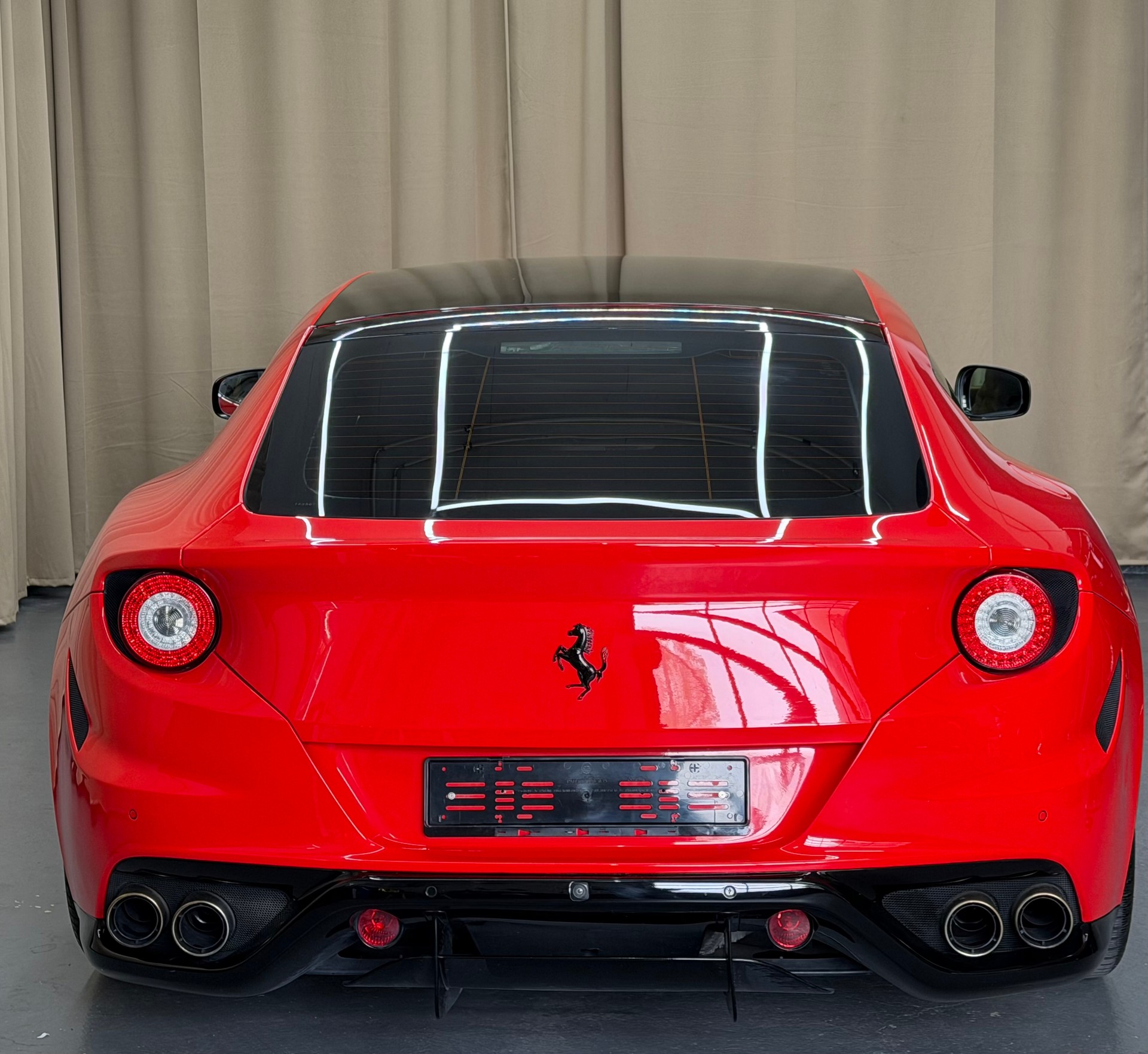 FERRARI FF-image-4