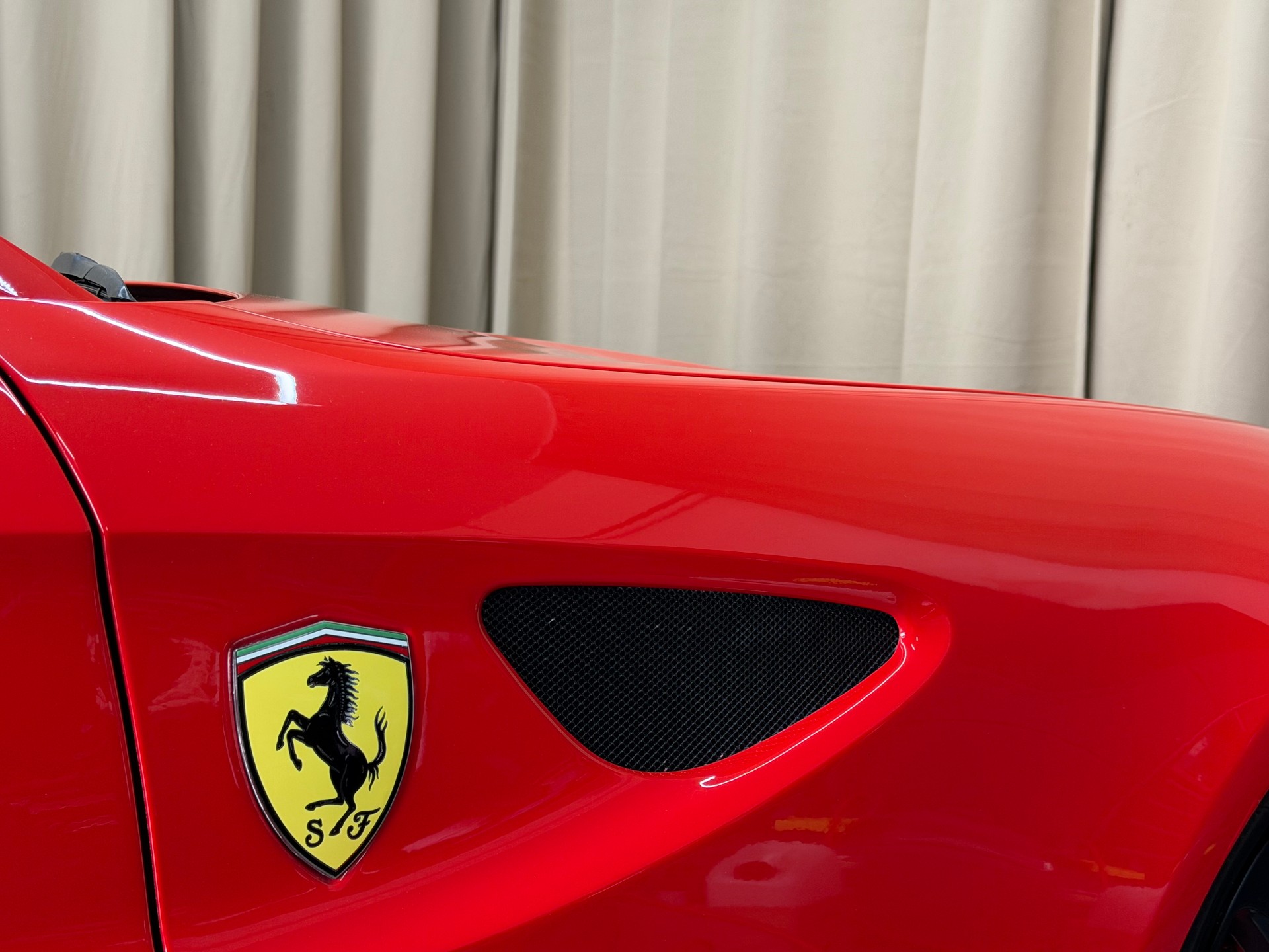 FERRARI FF-image-5