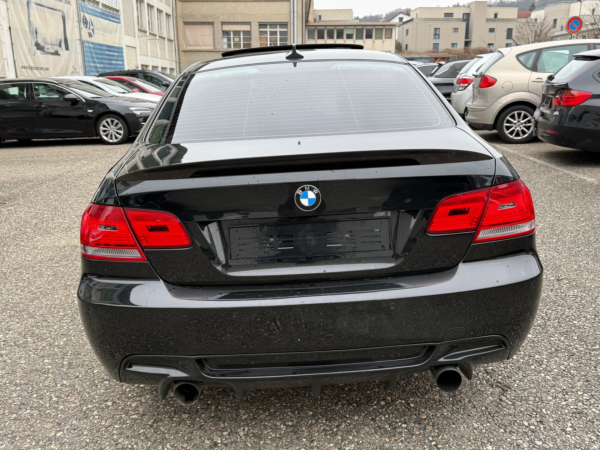 BMW 335i Coupé-image-4