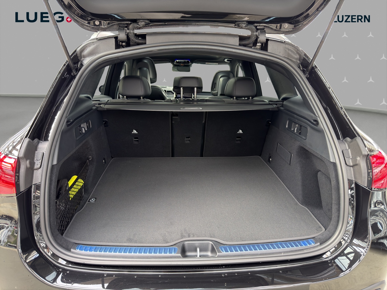 MERCEDES-BENZ GLC 200 4Matic 9G-Tronic-image-14