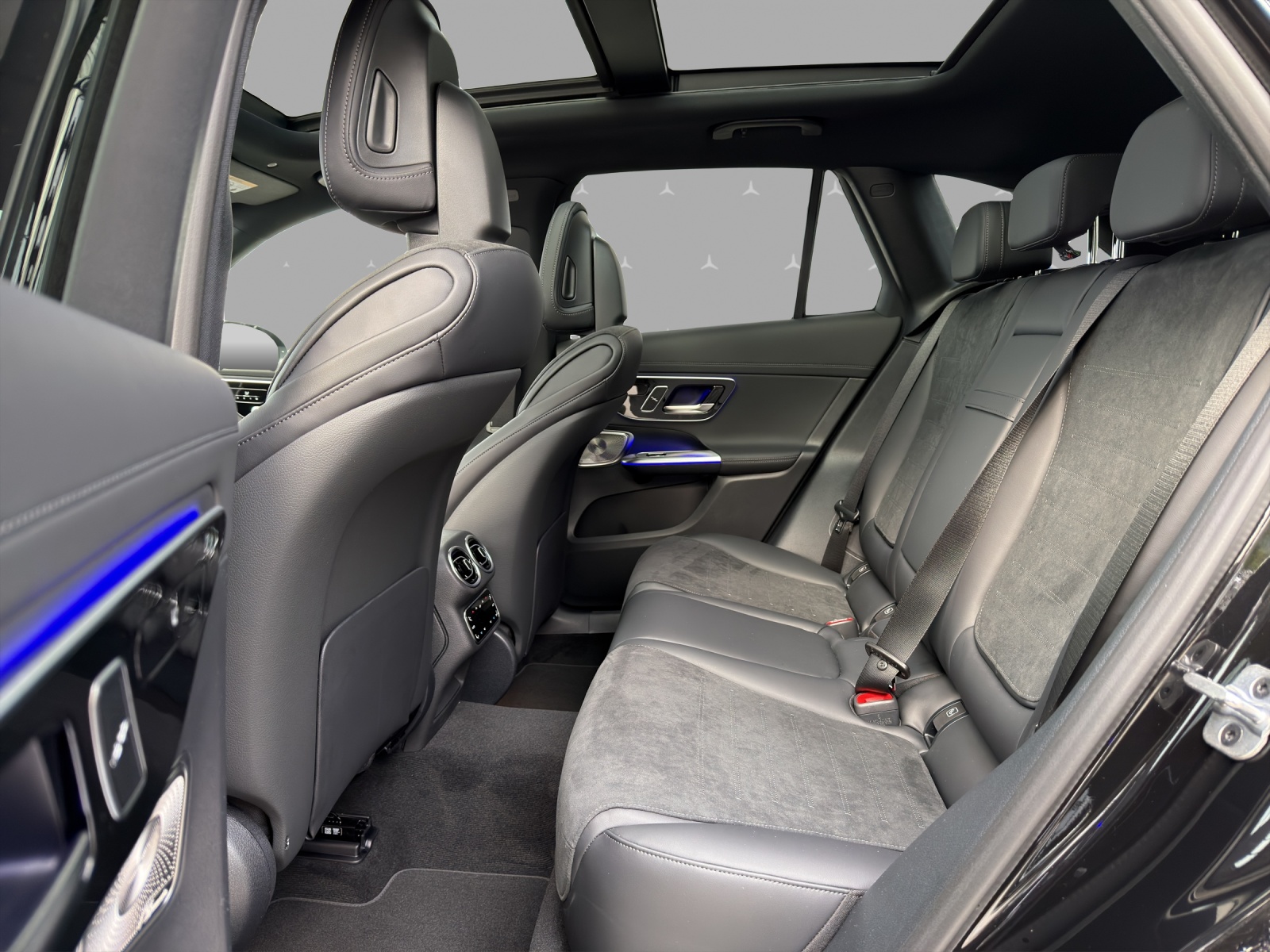 MERCEDES-BENZ GLC 200 4Matic 9G-Tronic-image-13