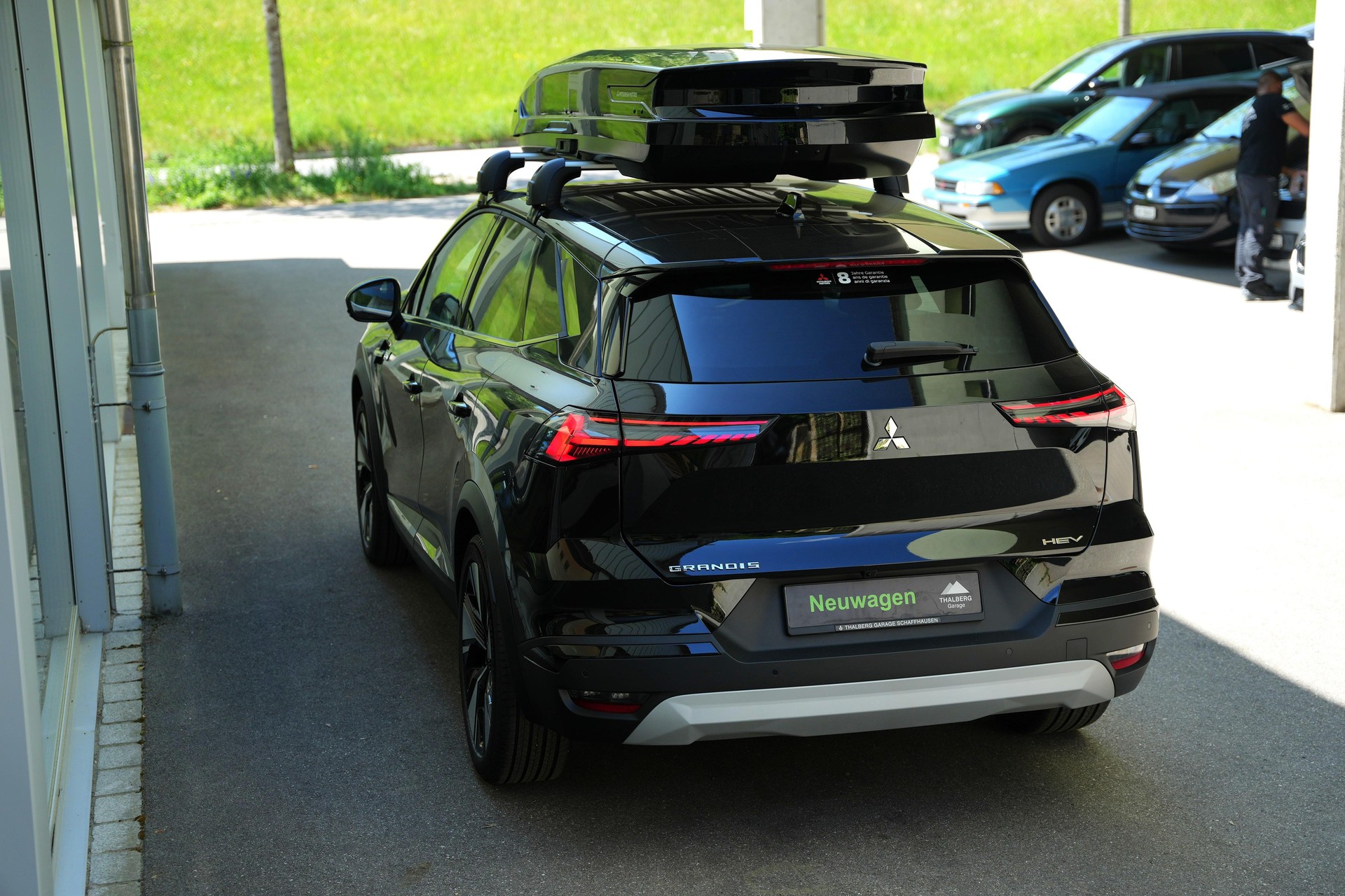 MITSUBISHI Grandis 1.8 HEV Intense-image-3
