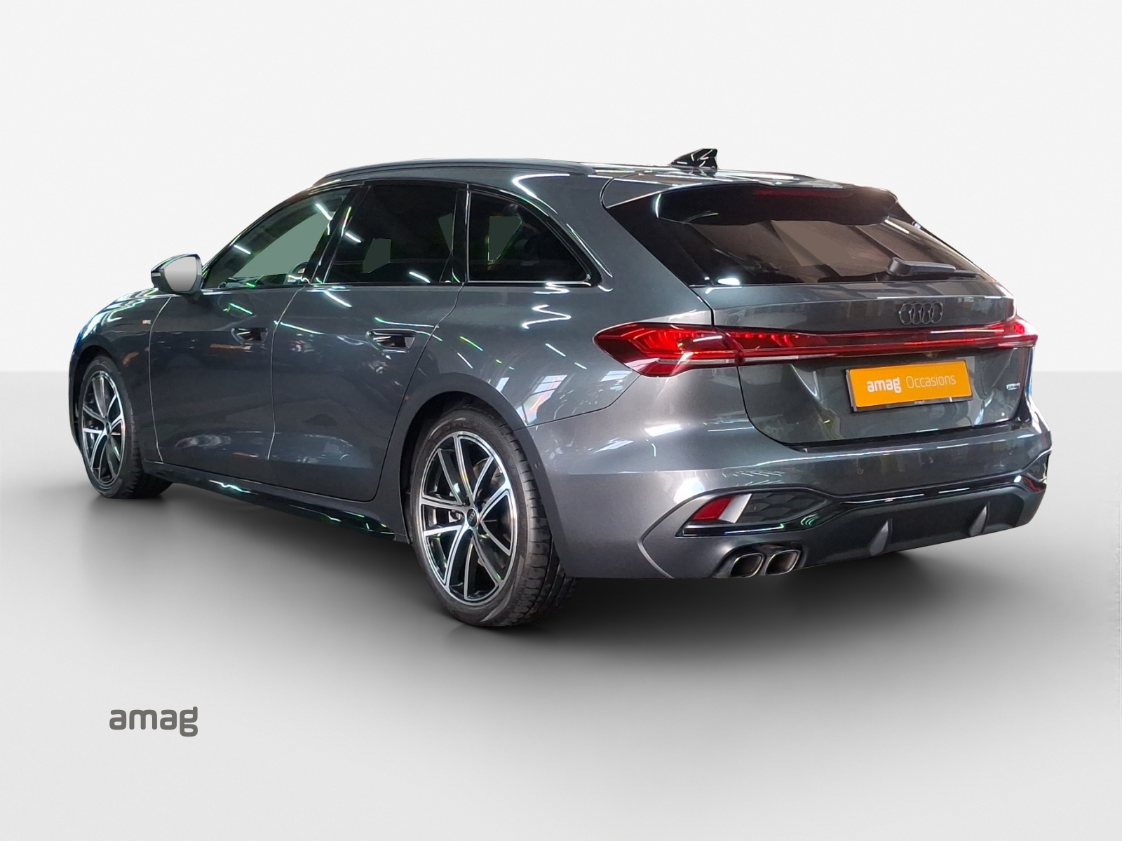 AUDI A5 Avant TDI quattro 150 kW S tronic-image-2
