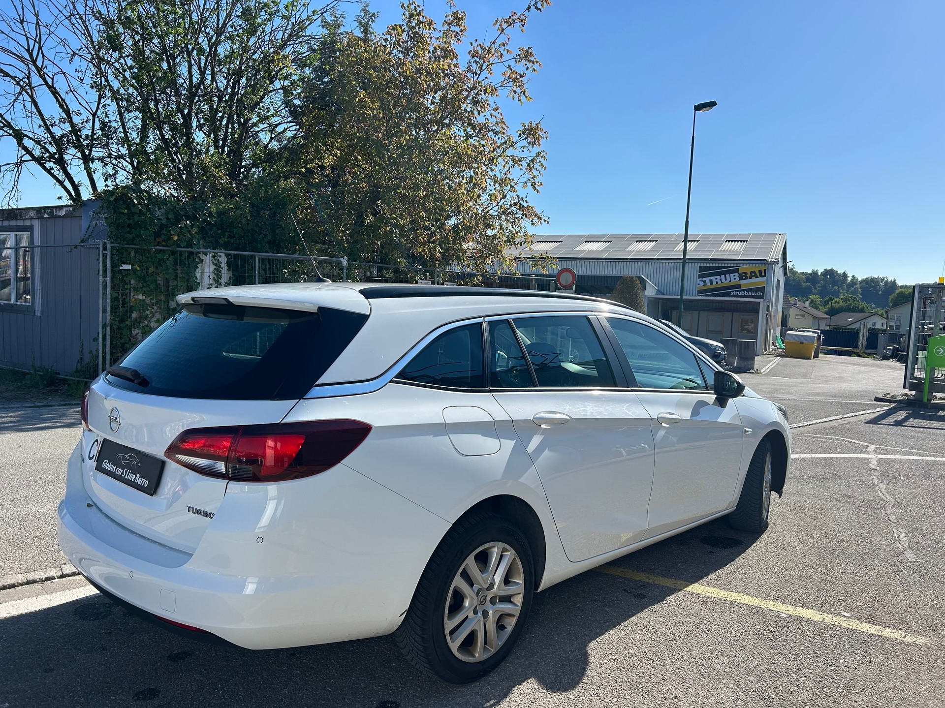 OPEL Astra SportsTourer 1.4i 16V Turbo Sport-image-3