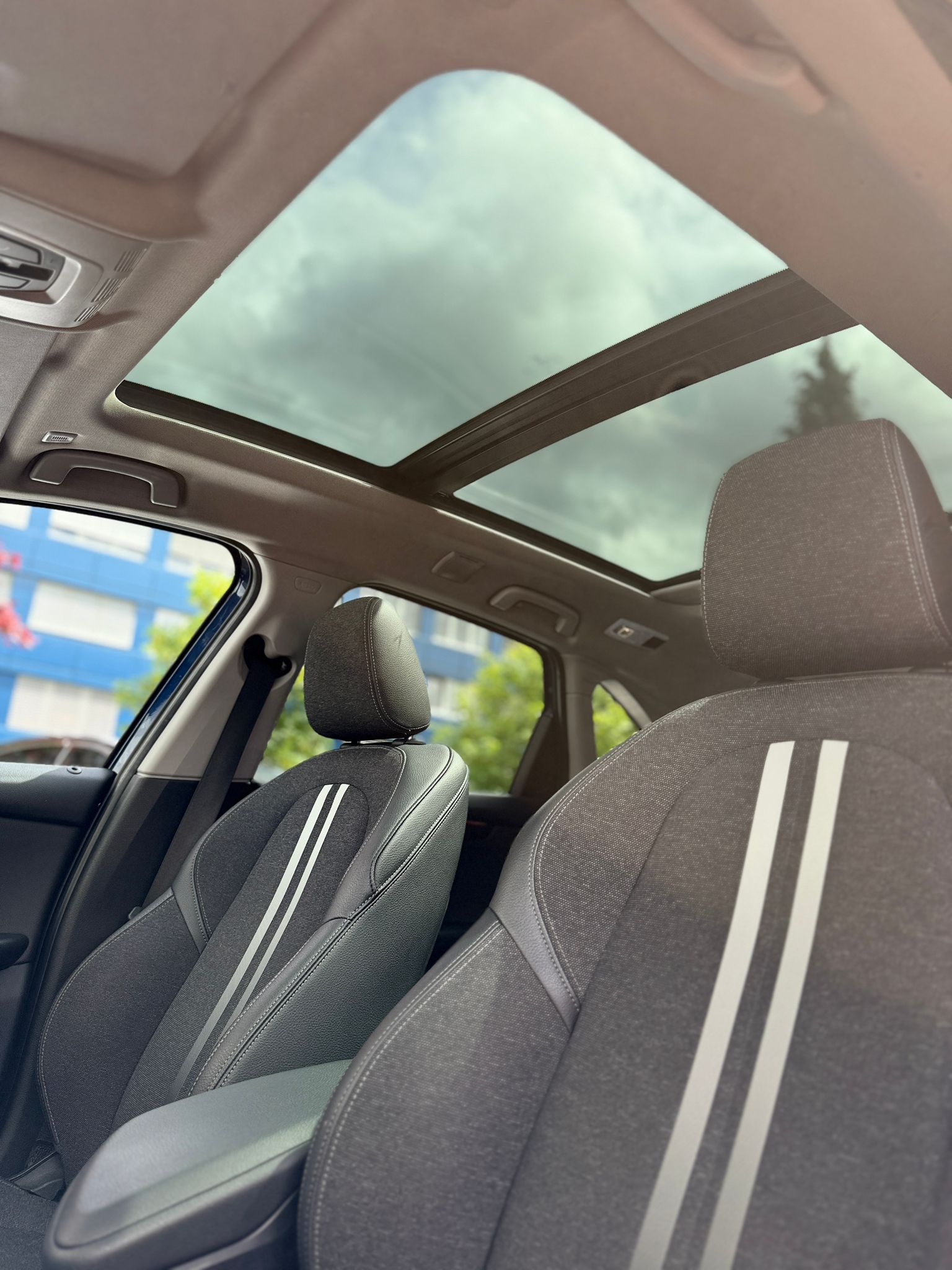 BMW 218d xDrive Active Tourer-image-9