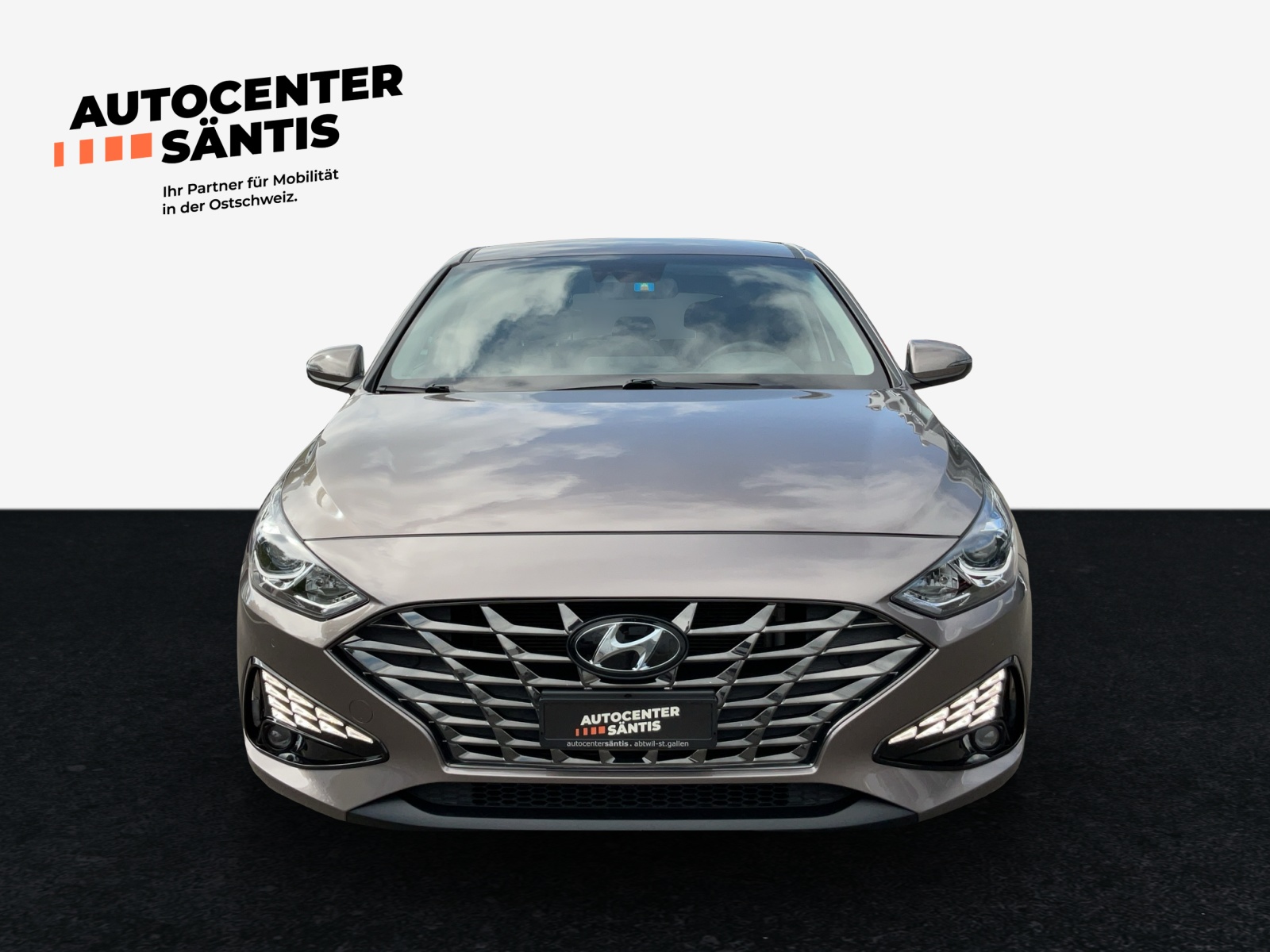 HYUNDAI i30 1.5 T-GDi Amplia 48V MH DCT-showroom-element-1