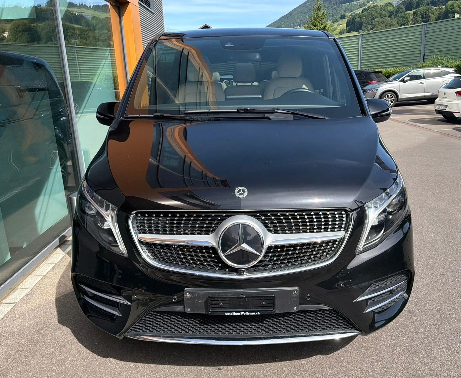 MERCEDES-BENZ V 300 d lang Avantgarde 4Matic 9G-Tronic-showroom-element-2