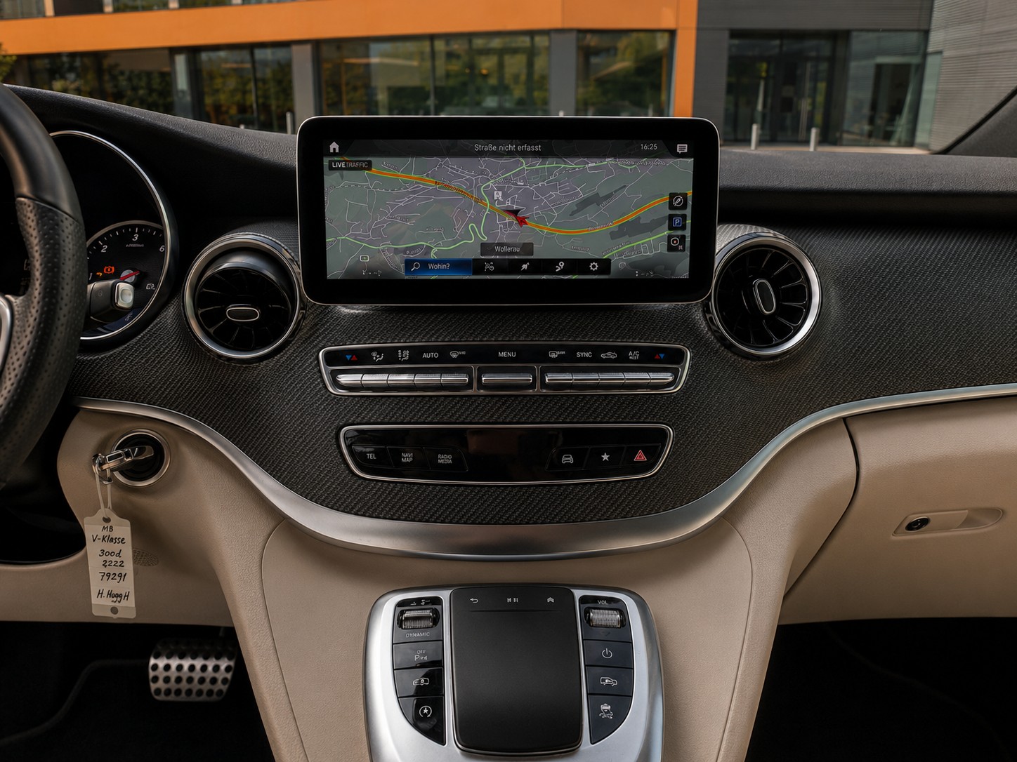 MERCEDES-BENZ V 300 d lang AMG Line Av. 4Matic 9G-Tronic / Pano-Dach + El.-Türen-image-12