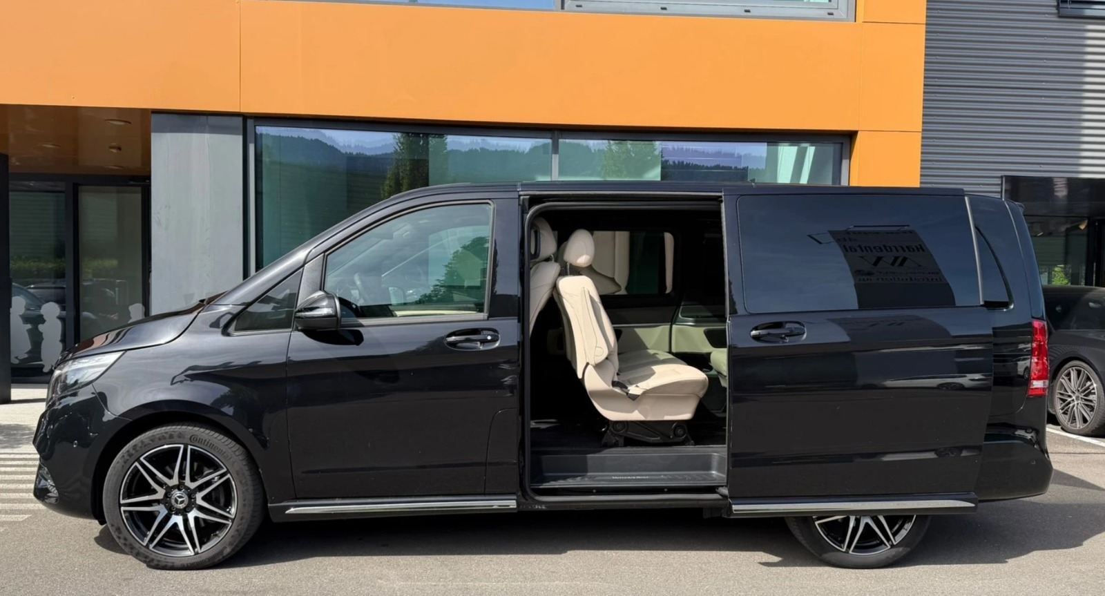 MERCEDES-BENZ V 300 d lang Avantgarde 4Matic 9G-Tronic-showroom-element-3