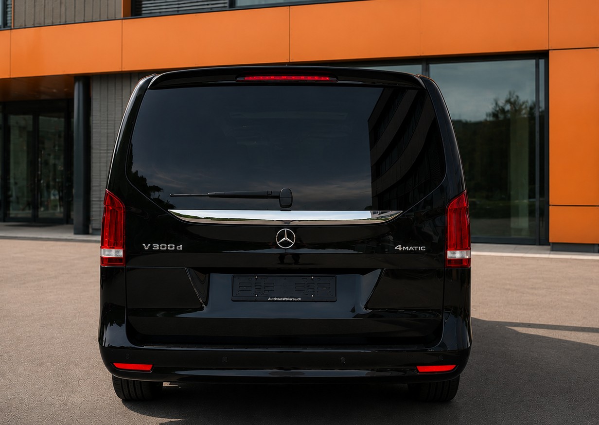 MERCEDES-BENZ V 300 d lang AMG Line Av. 4Matic 9G-Tronic / Pano-Dach + El.-Türen-image-5