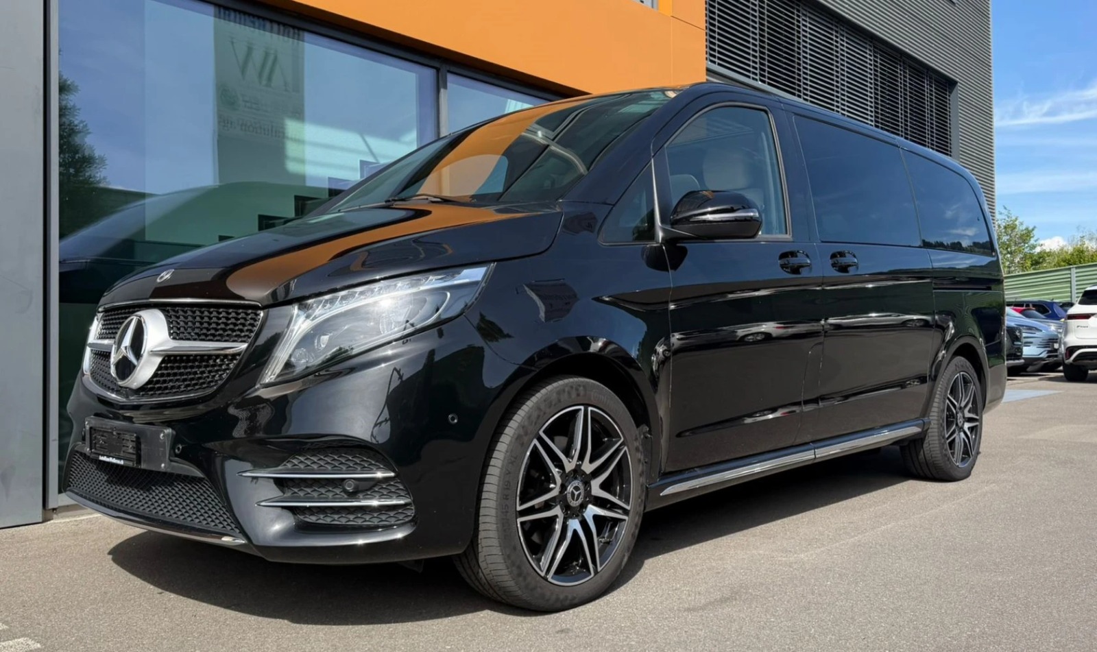 MERCEDES-BENZ V 300 d lang Avantgarde 4Matic 9G-Tronic-showroom-element-1