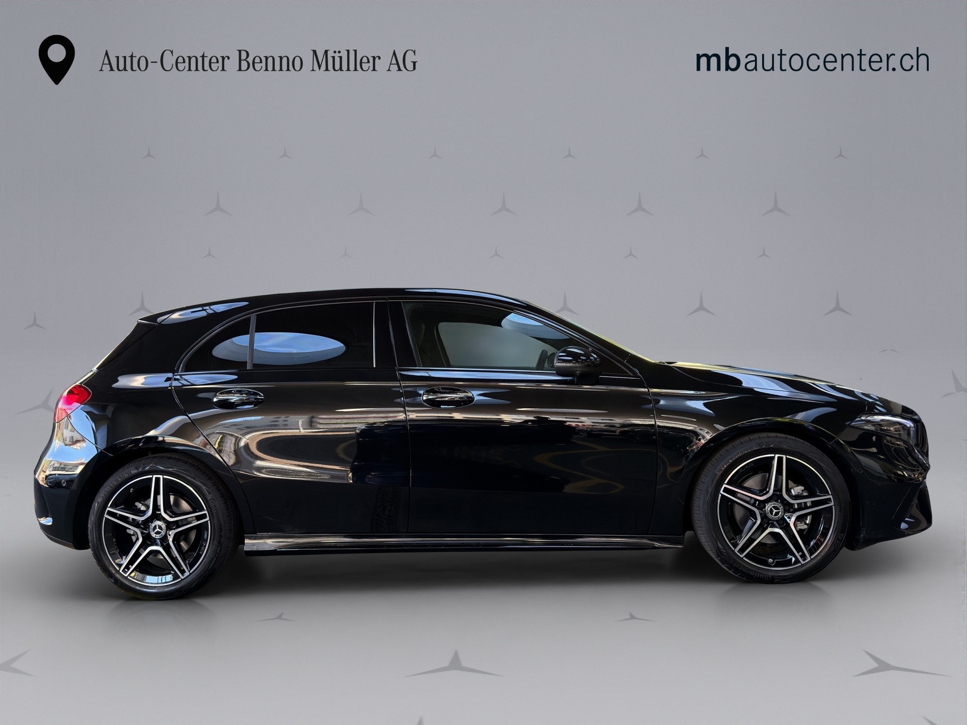 MERCEDES-BENZ A 200 Night Star AMG Line-image-6