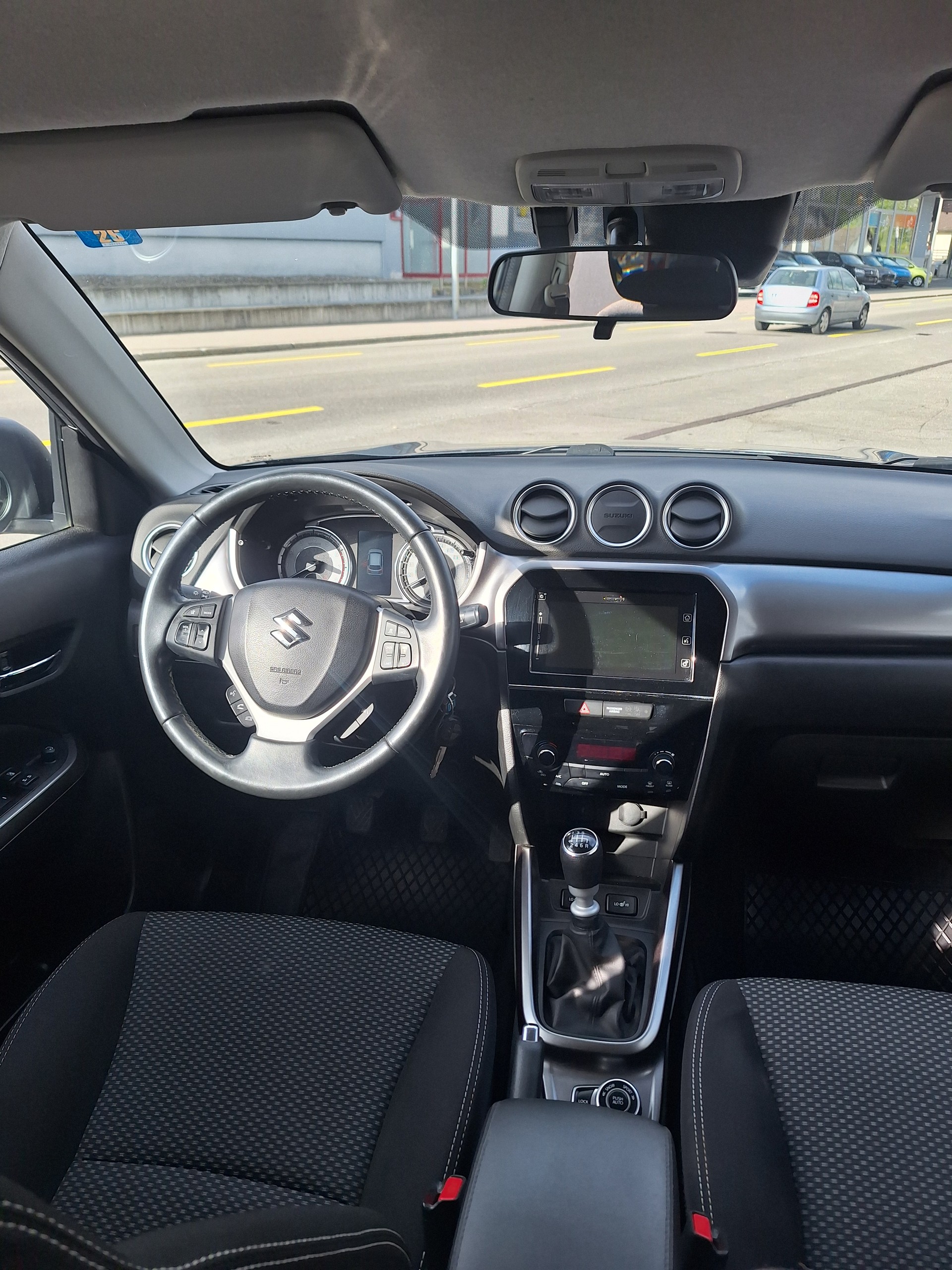 SUZUKI Vitara 1.4 Boosterjet Compact + Hybrid-image-4