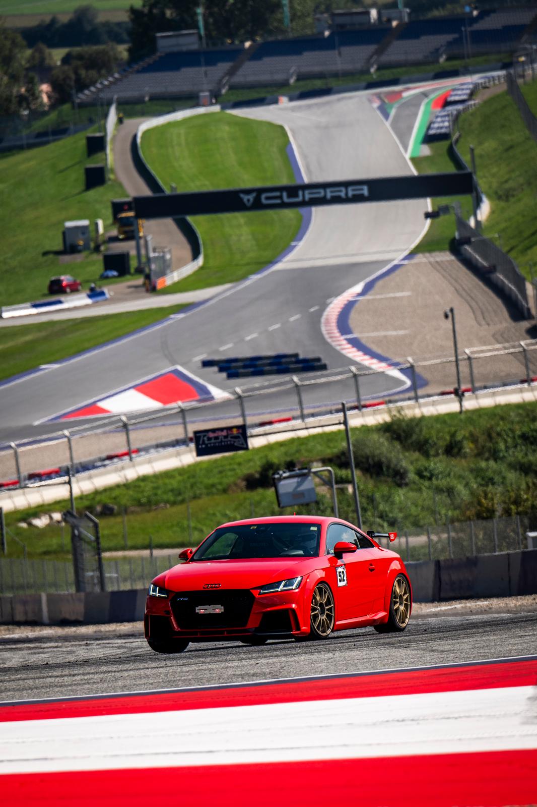 AUDI TT RS 2.5 TFSI Clubsport 500PS-showroom-element-1