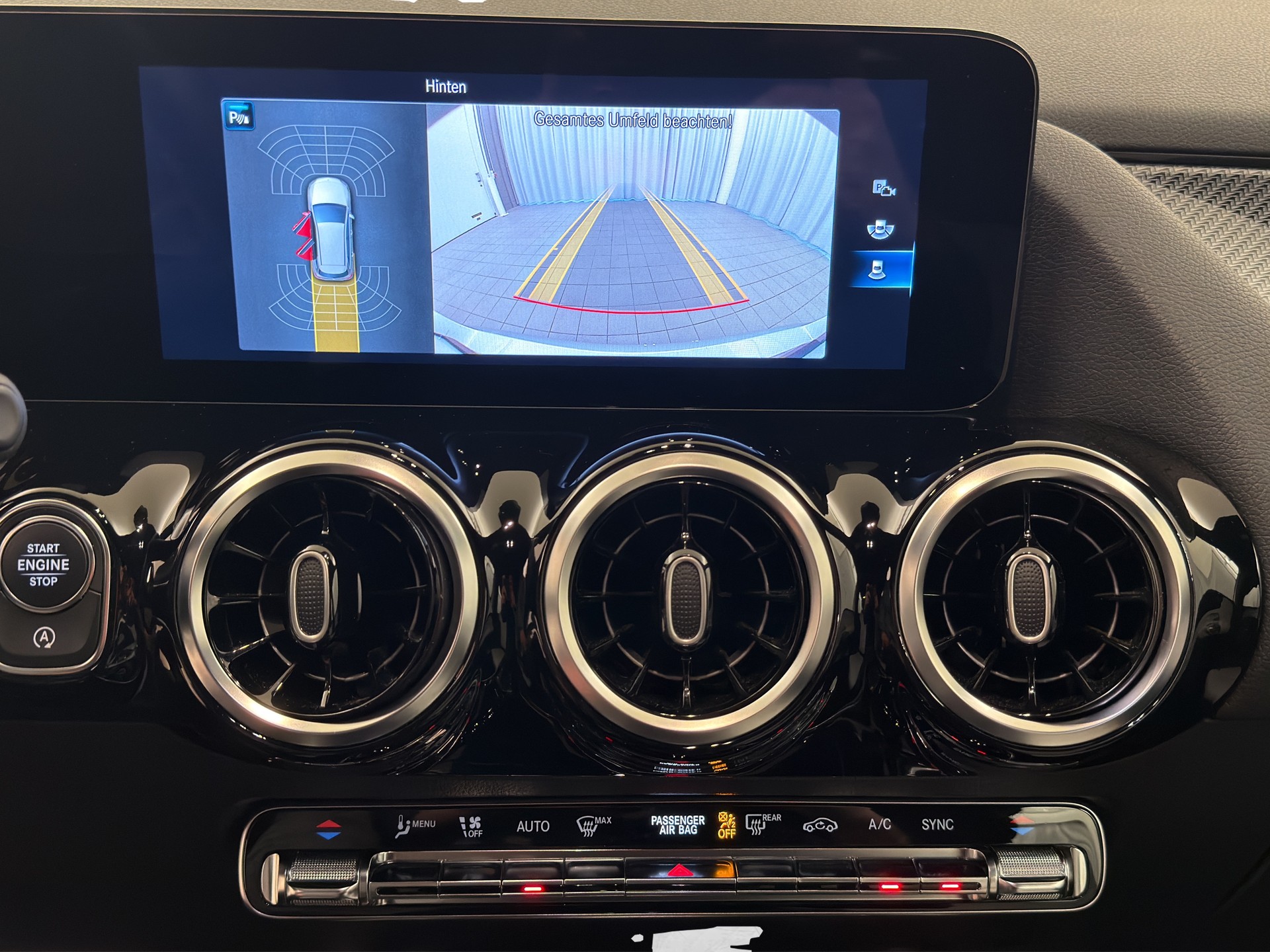 MERCEDES-BENZ B 220 AMG Line 4matic-image-9