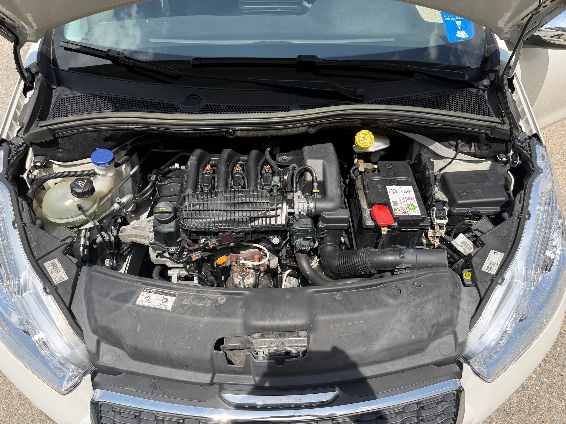 PEUGEOT 208 1.2 VTI Active-image-8